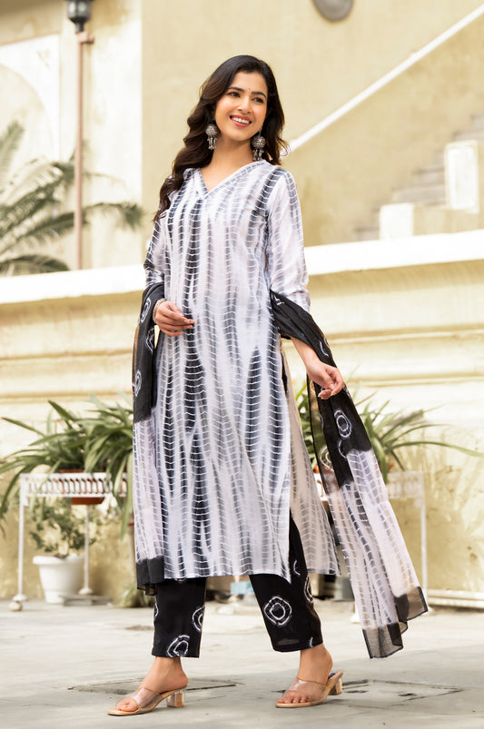 Shiburi Women Balck And White Printed Viscose Rayon Kurta, Pant And Dupatta Set