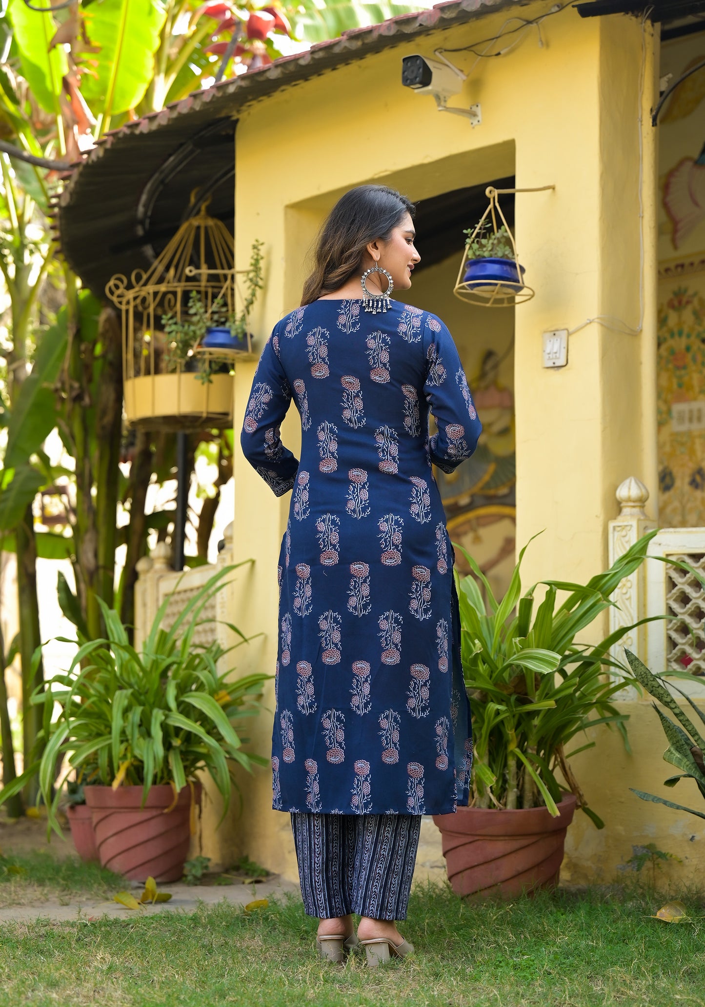 Women Blue Printed Viscose Rayon Kurta, Pant And Dupatta Set