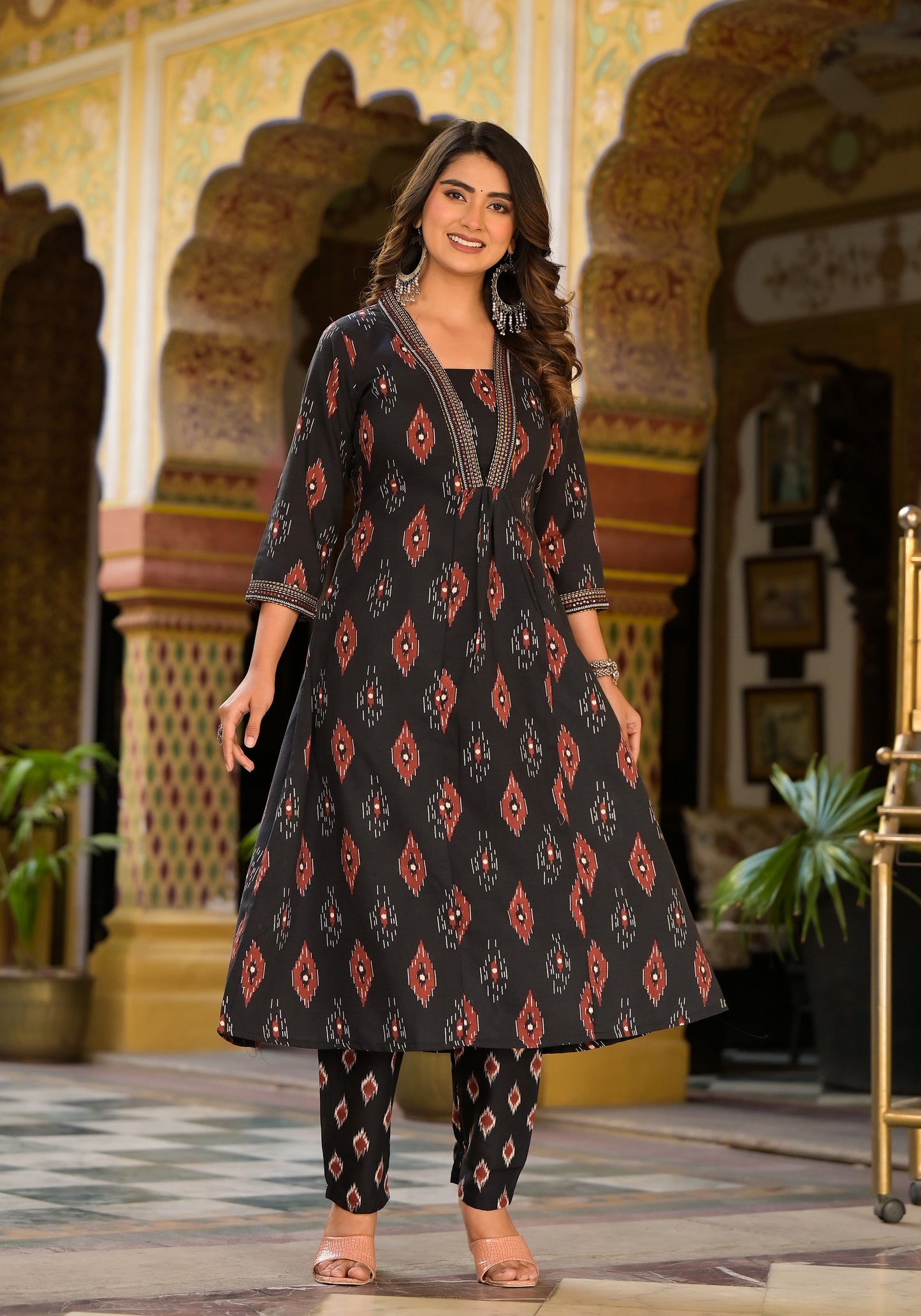 Kaju Katari Women Balck Printed Viscose Rayon Kurta, Pant And Dupatta Set