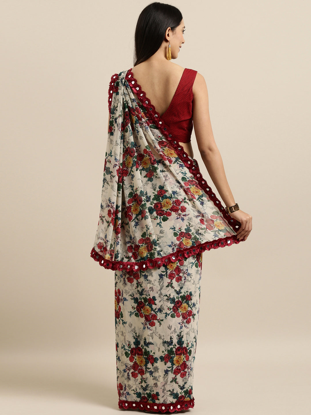 Off White & Red Floral Crepe Print Saree With Blouse