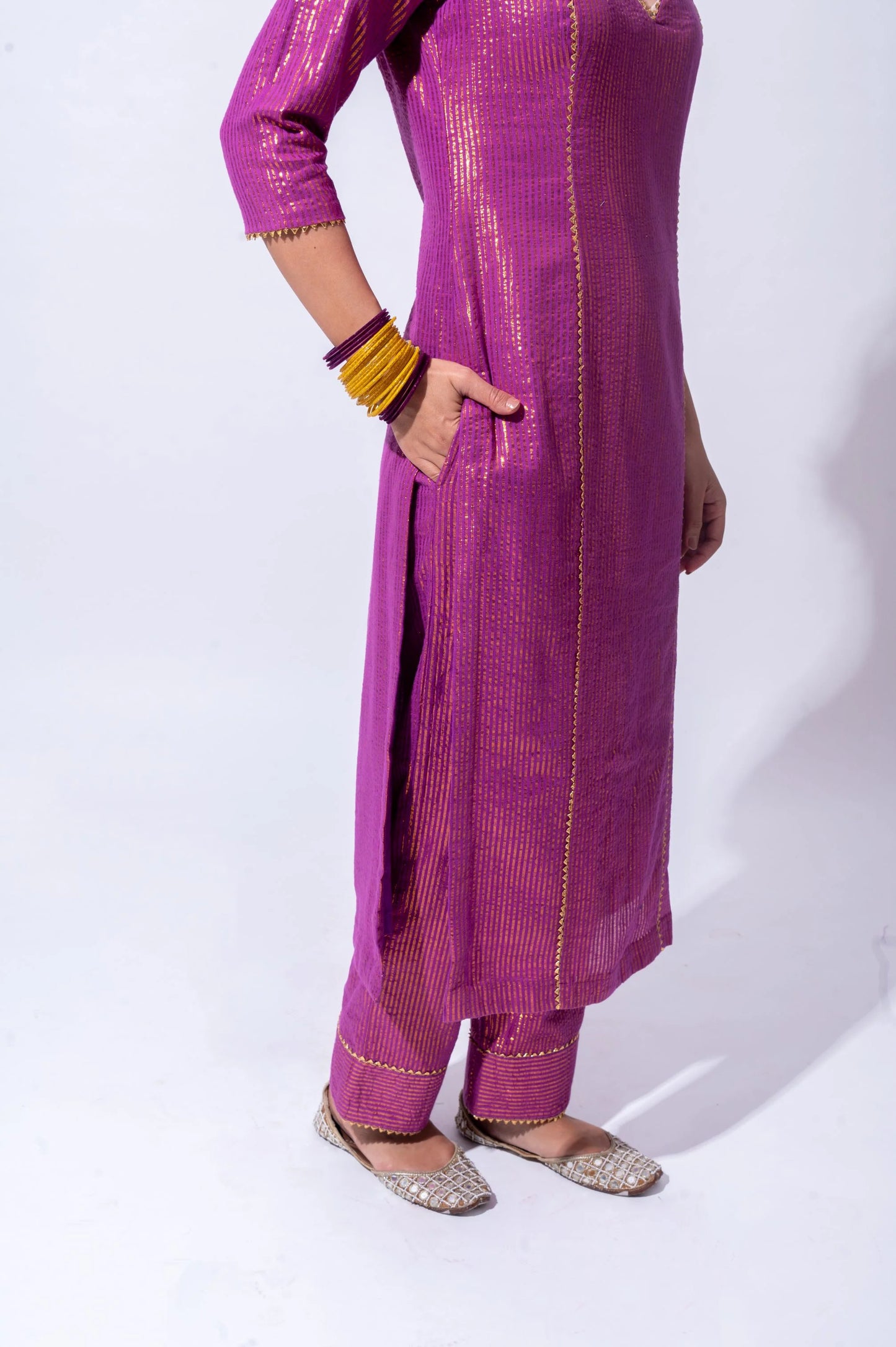 Bulbul Zari Kurta Set