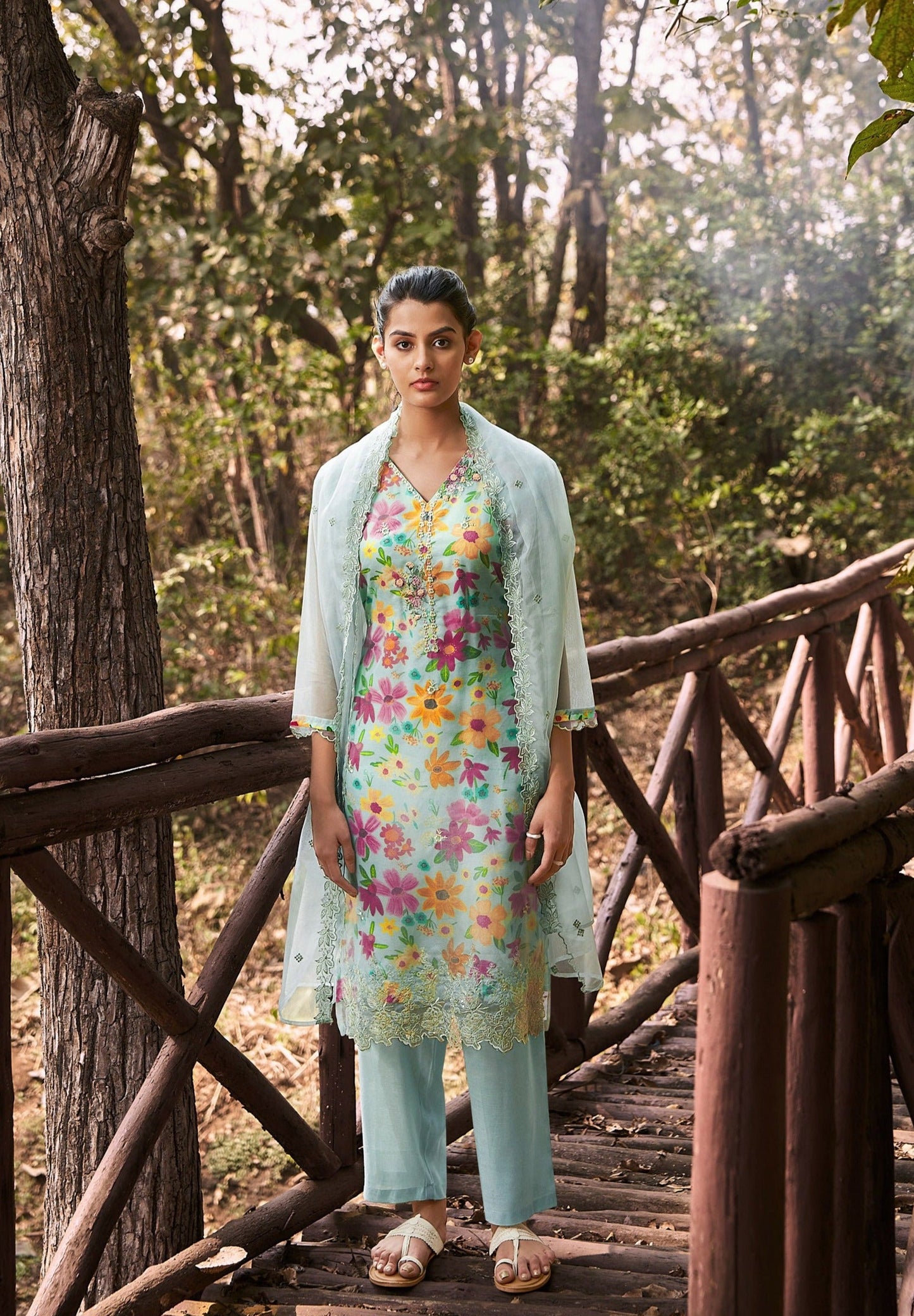 Motiya Phool Organza Printed Kurta set with Embroidery