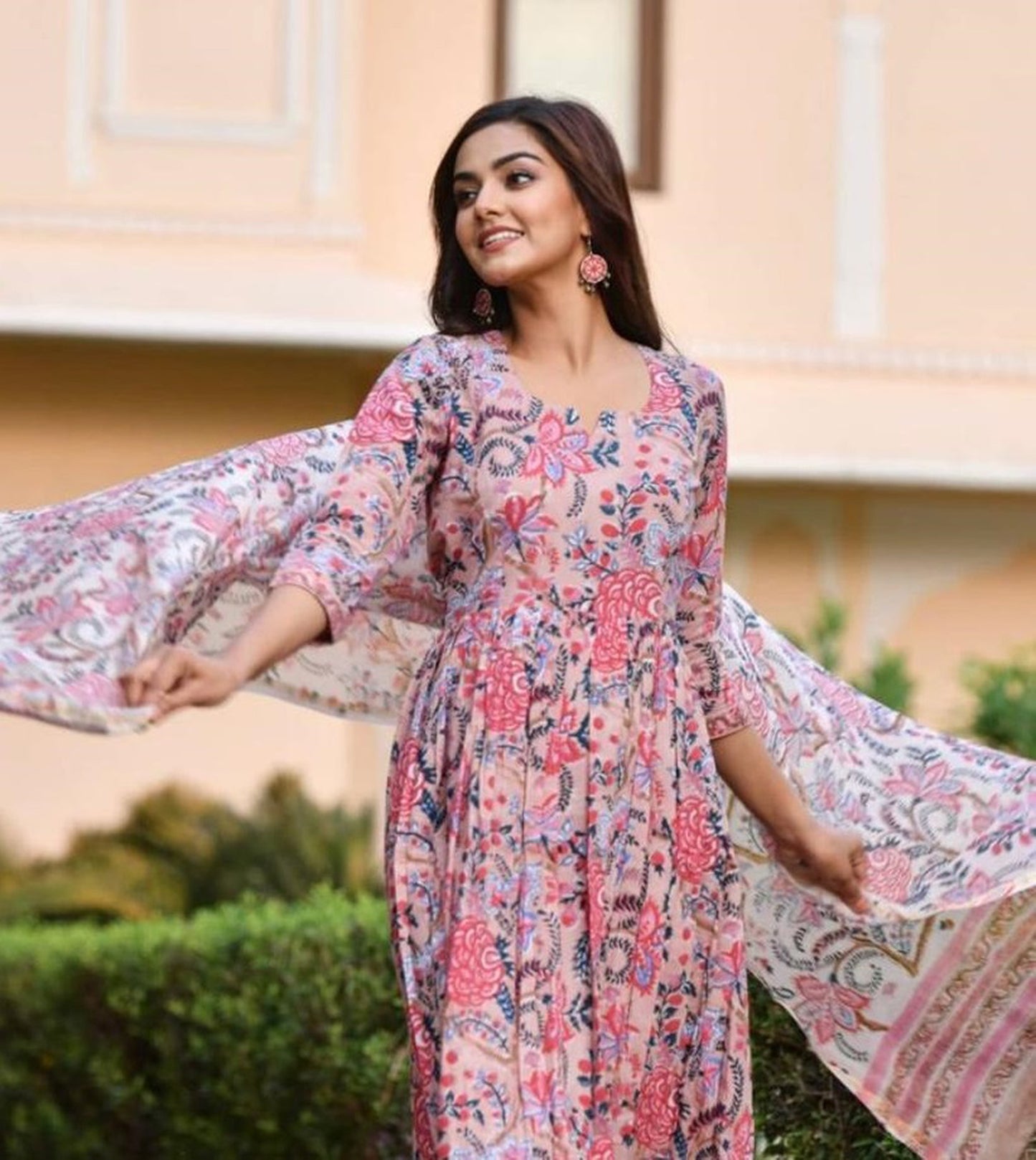 Women Pink Block Printed Viscose Rayon Kurta And Pant Set