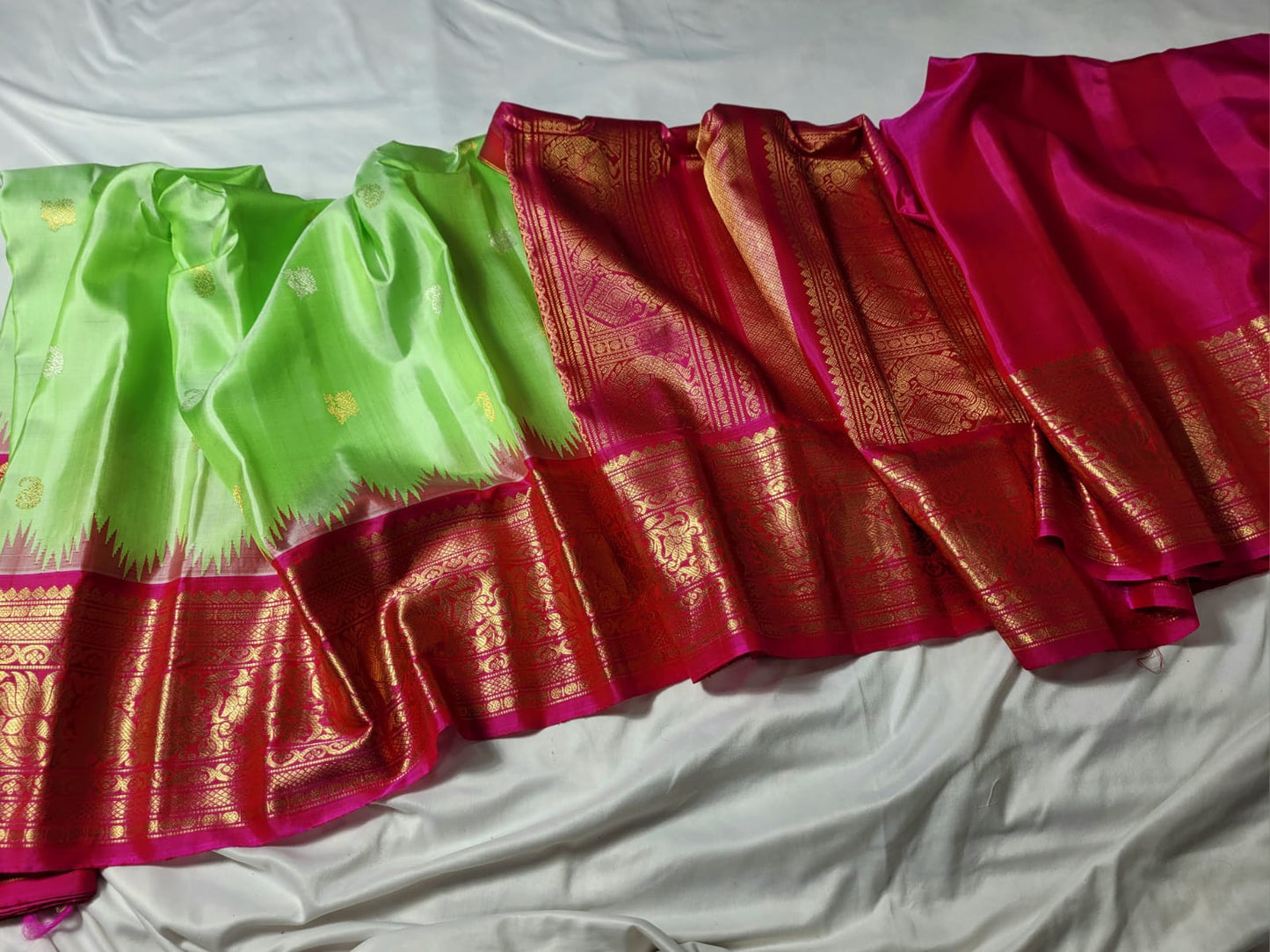 Lime Green with Maroon Pallu Pure Gadwal Pattu handloom Saree