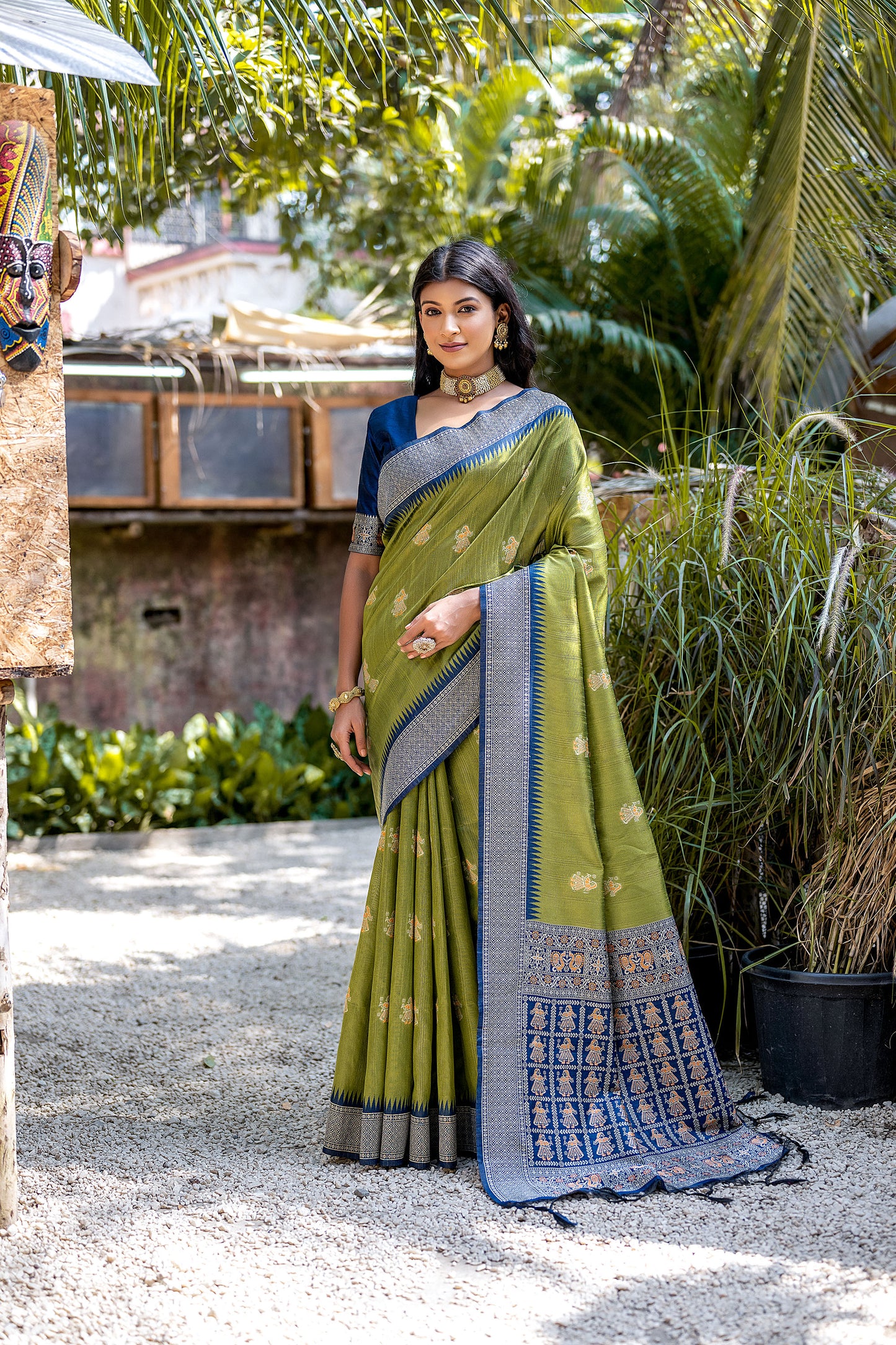 Mehendi Handloom Bulchari Tussar silk Zari woven Meenakari Saree