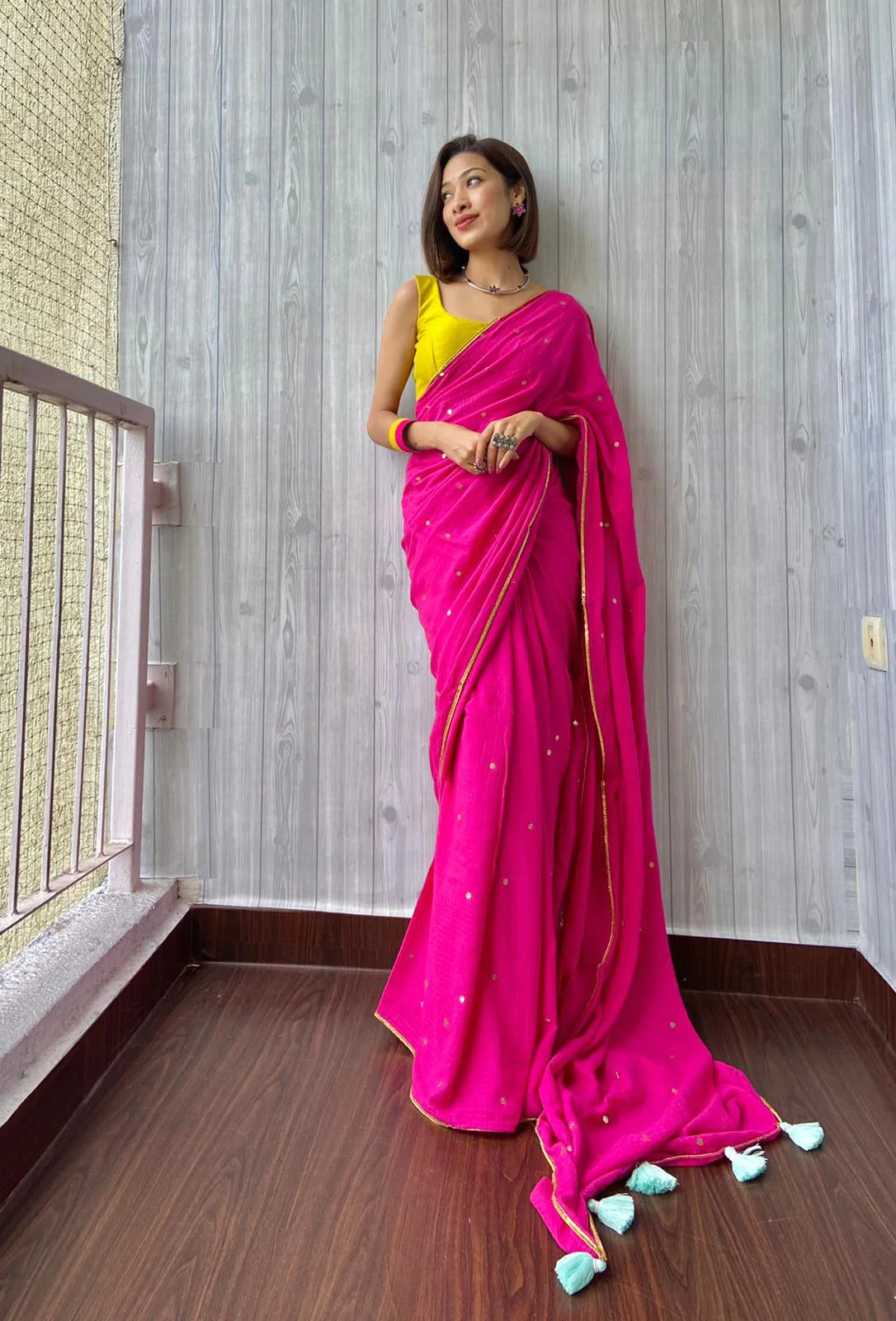 Rani Pink Tohfa Mulmul saree