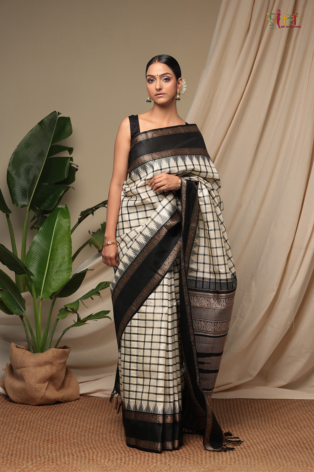 Handloom Offwhite Pure Silk Kanchi Saree with all over Check