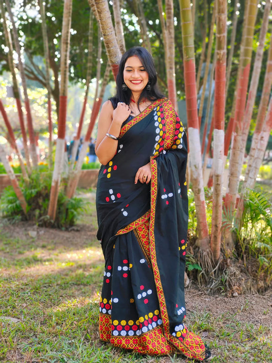 Kunajlota Mekhela Chador