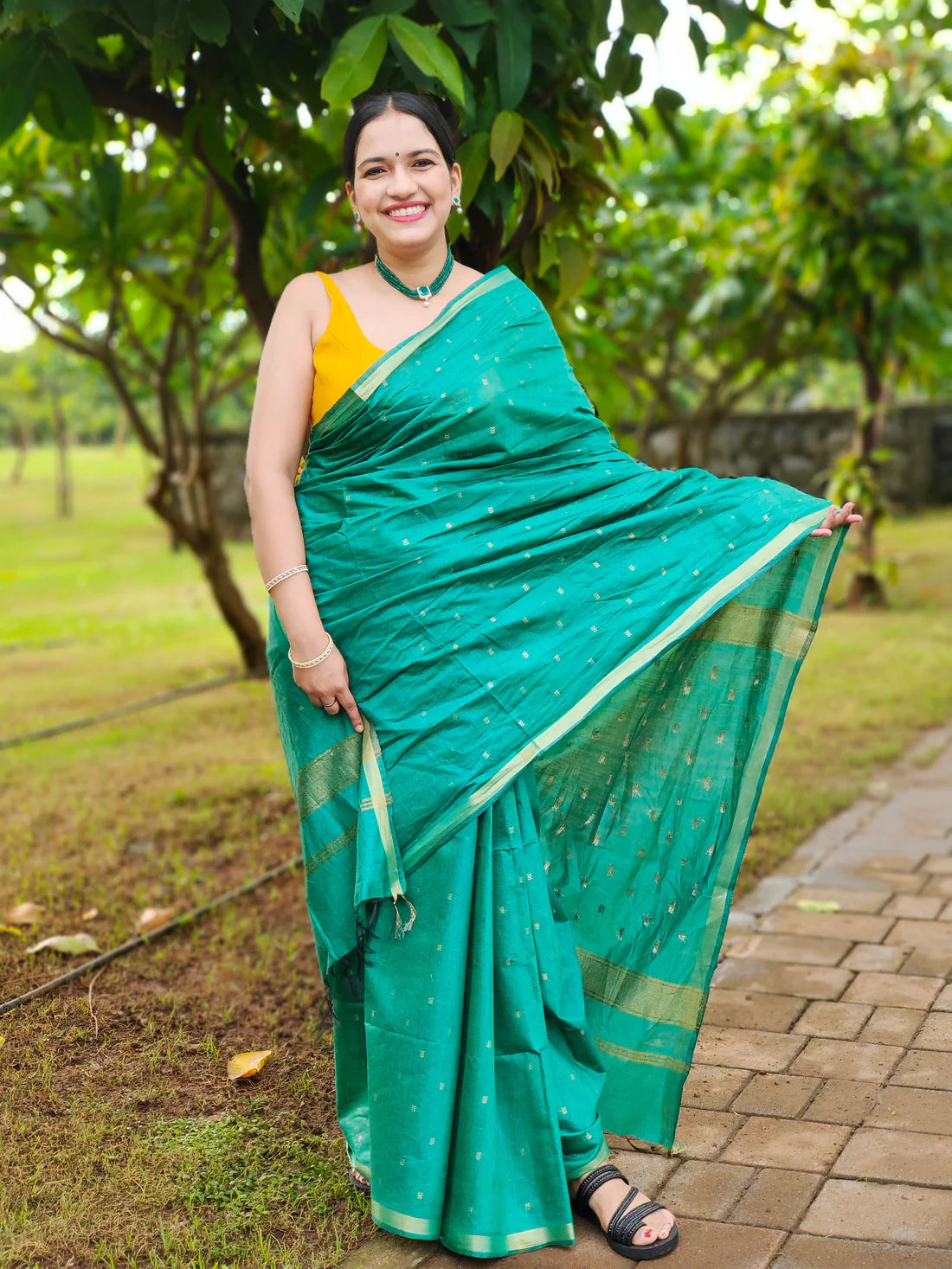 Bhoomi Green handloom Cotton saree