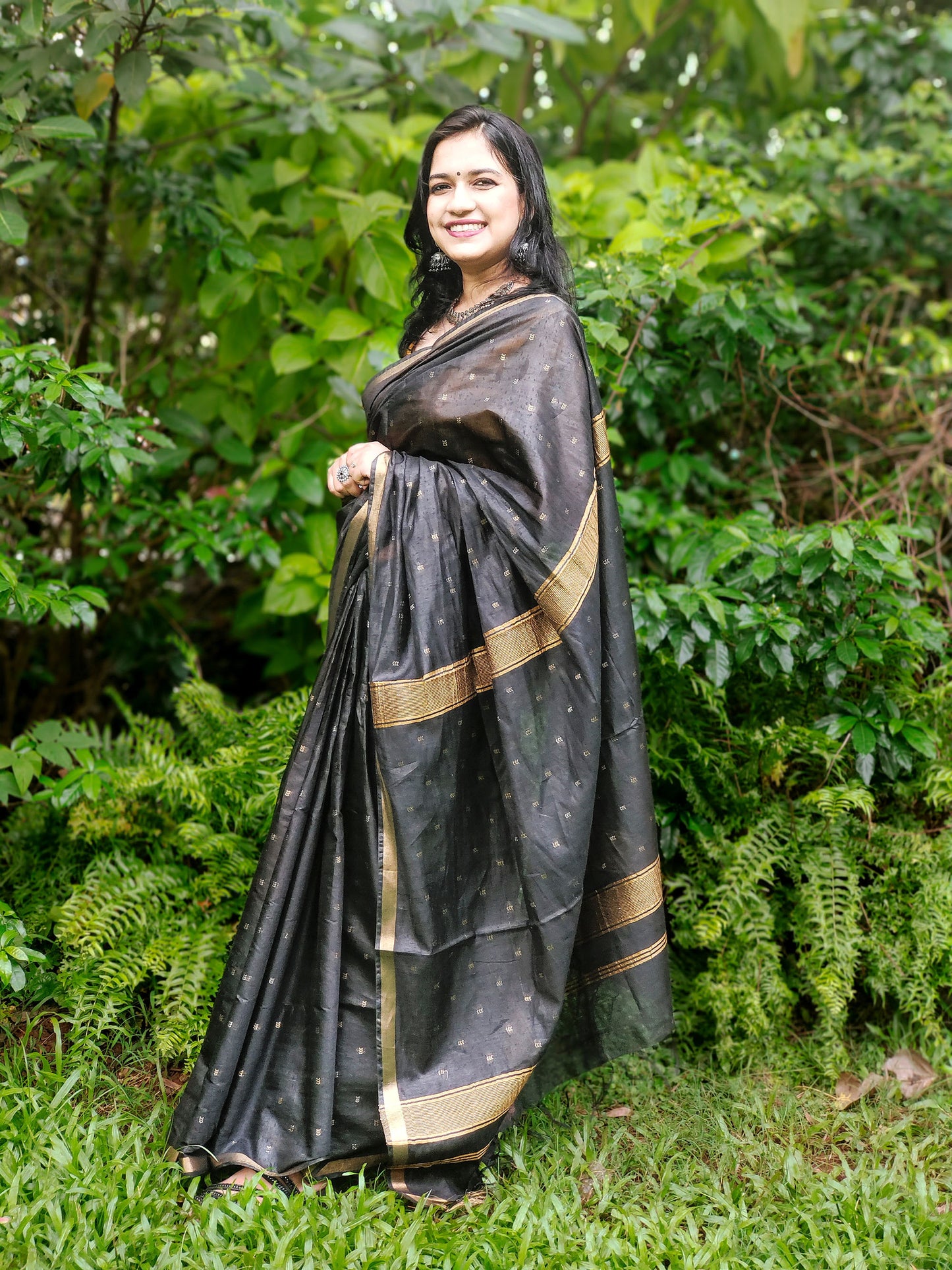 Black poly Blended silk Zari Mangalagiri Saree