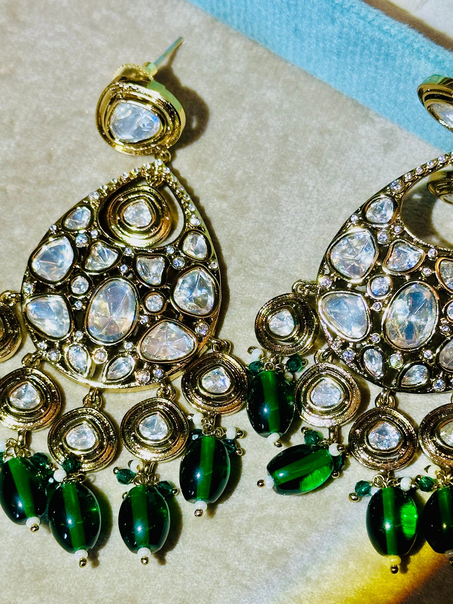 Kundan Poise Earrings