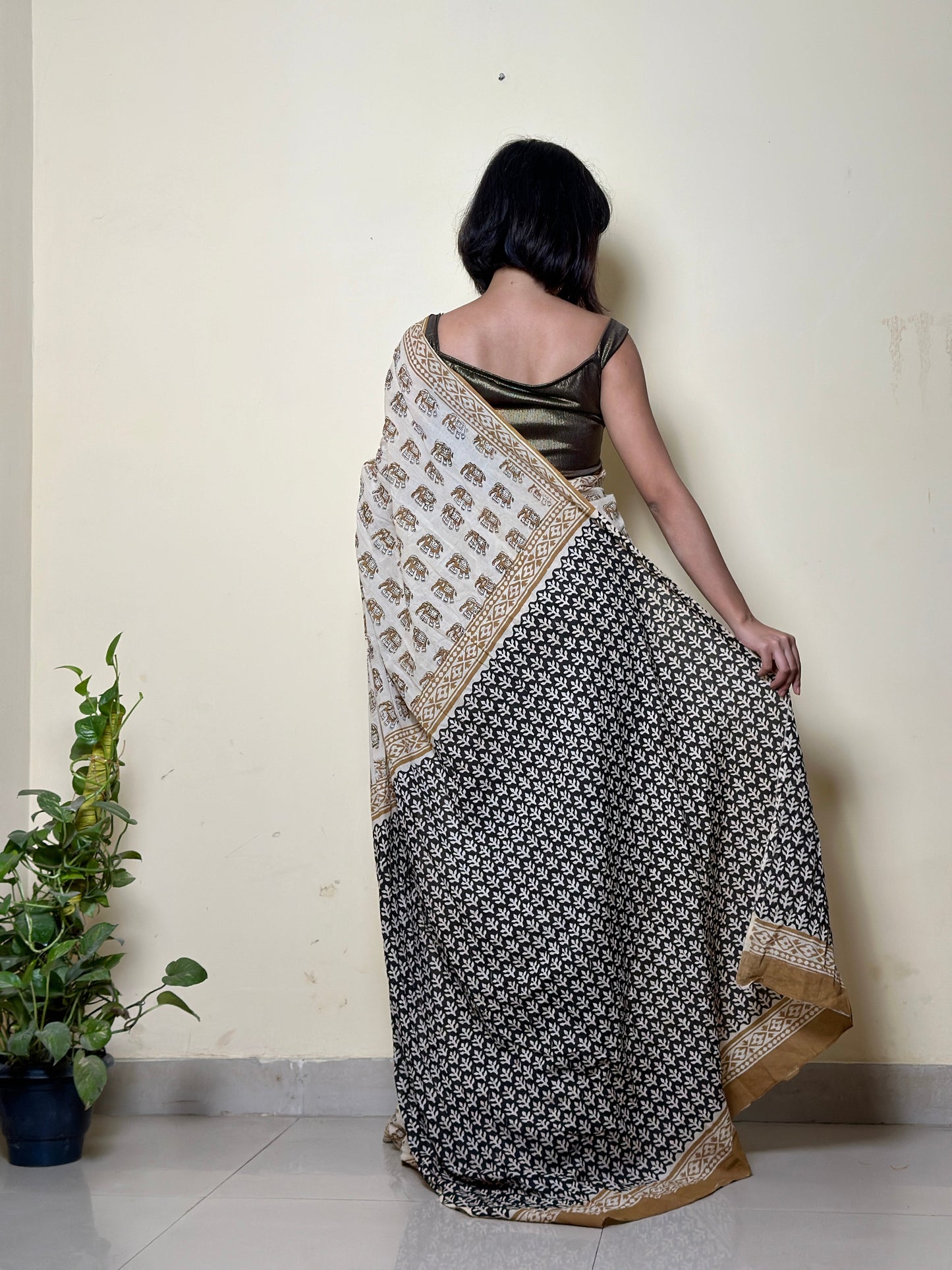 Caramel Chic - Handblock Print Natural Dyed - Mulmul Cotton Saree