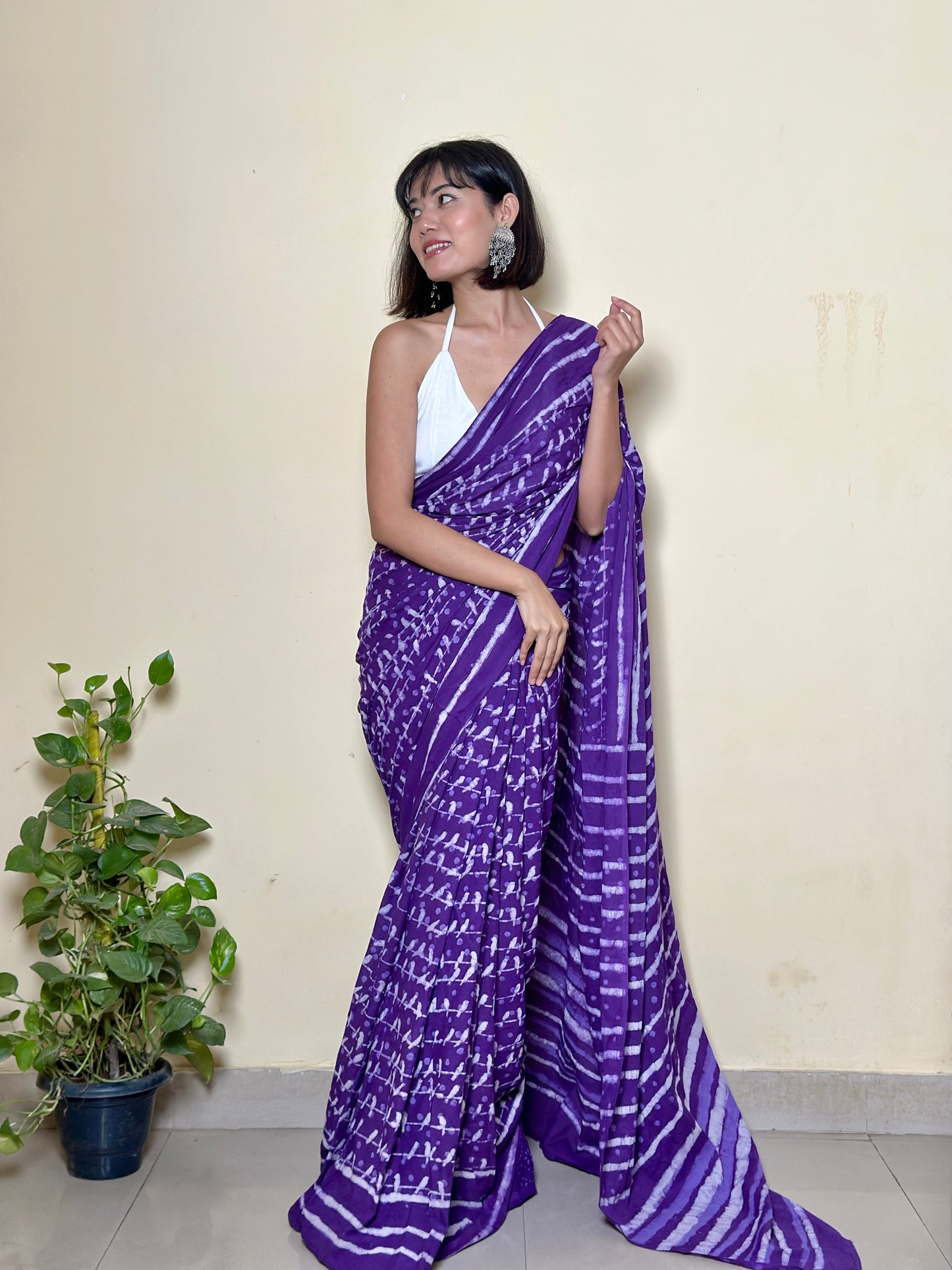 Sonchoraiya Violet - Cotton Mulmul - Handblock Dabu Saree