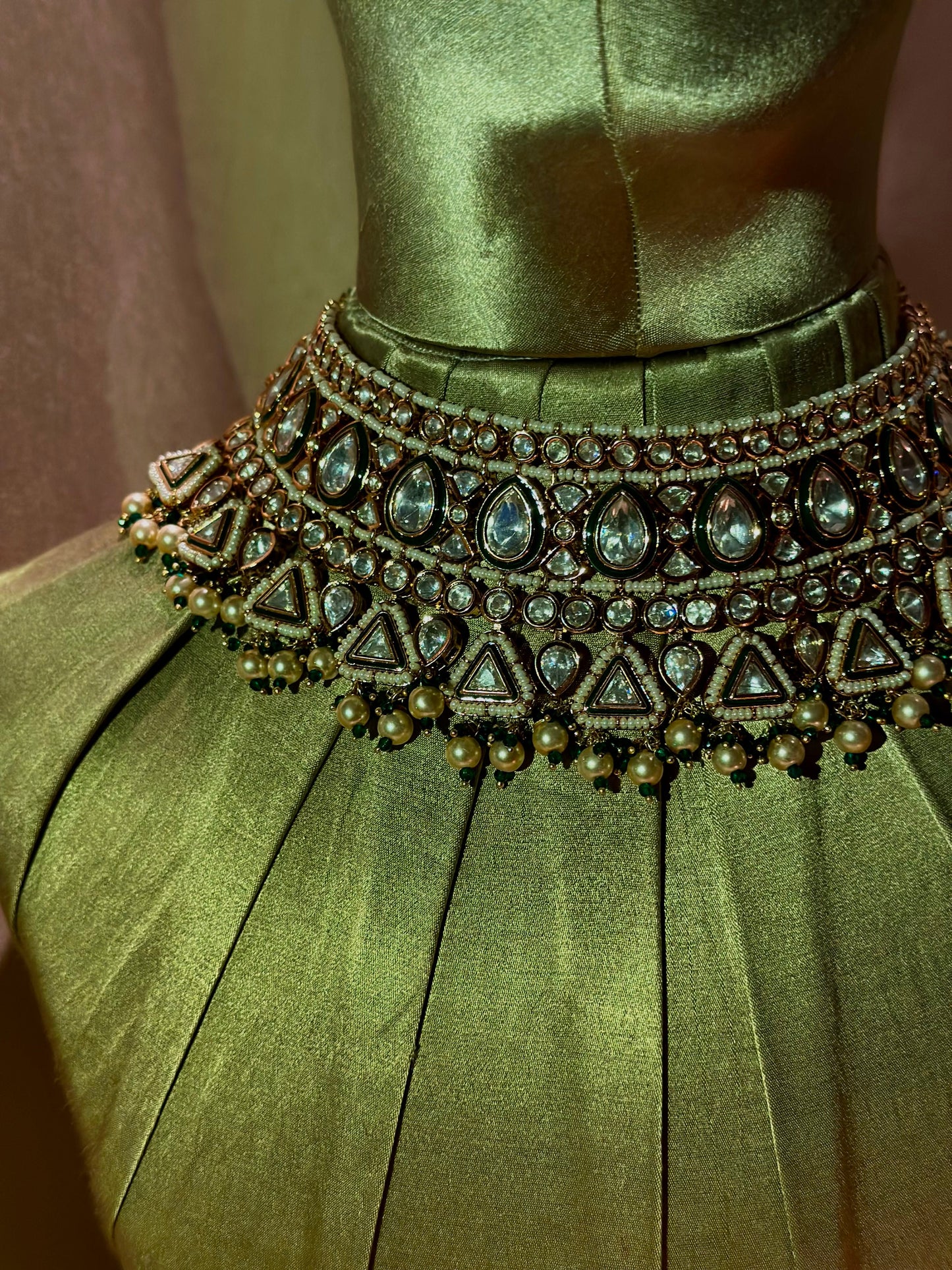 Jodha Choker Set