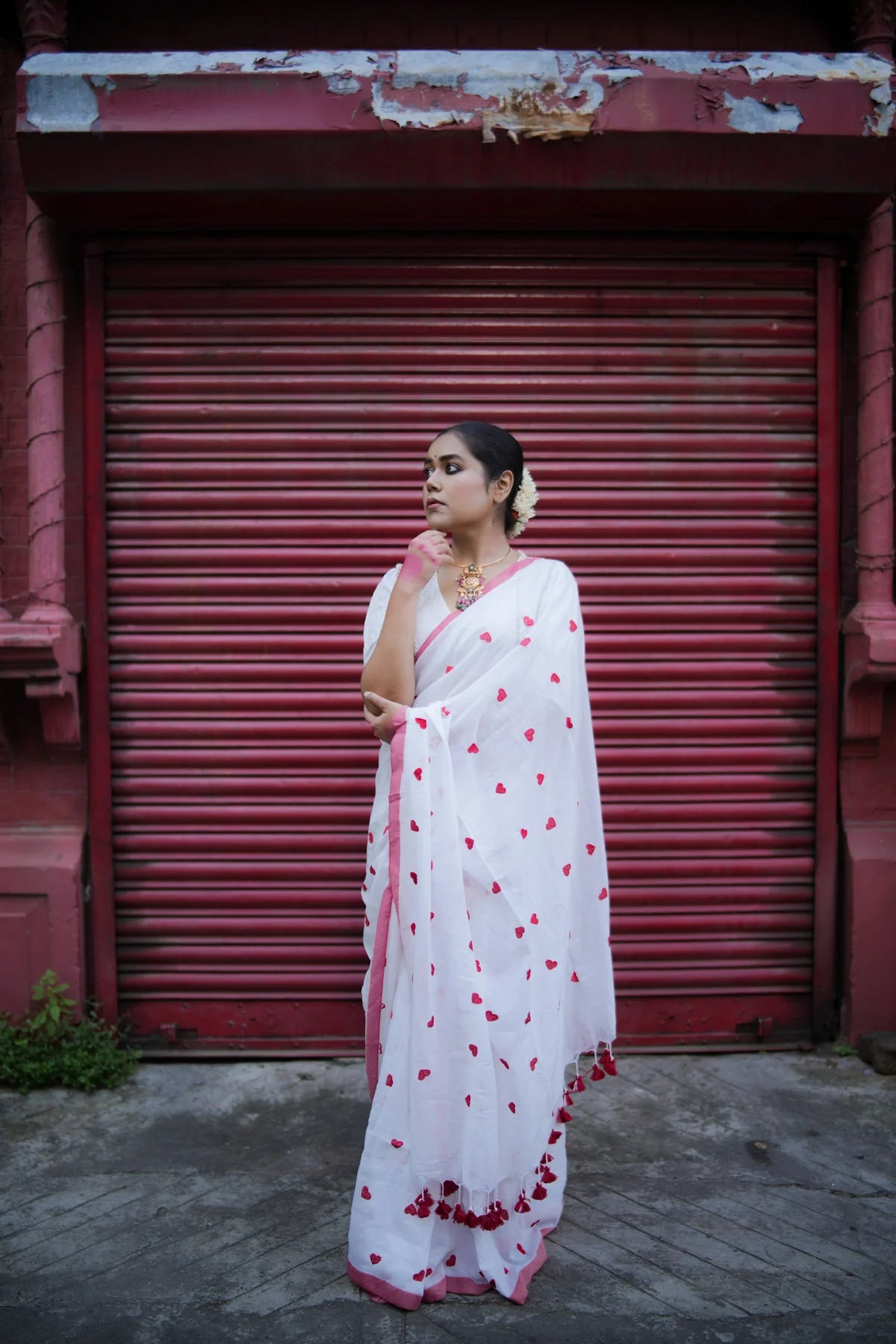 Mangalika White Mul Cotton Handloom saree