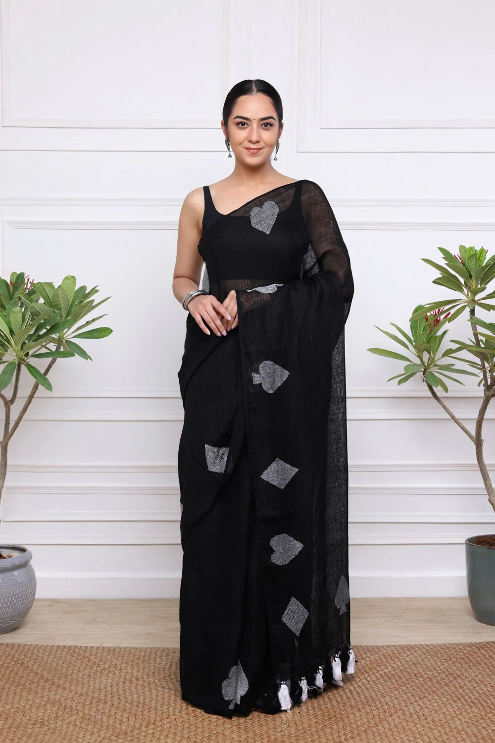 Handloom Black Pure Linen Teen Patti Jamdani Saree