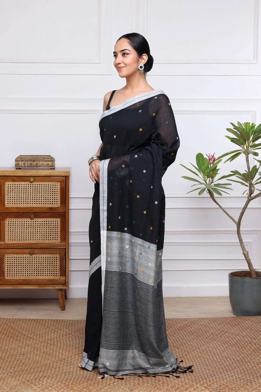 Handloom Black Polka Dot Pure Cotton Jamdani Saree