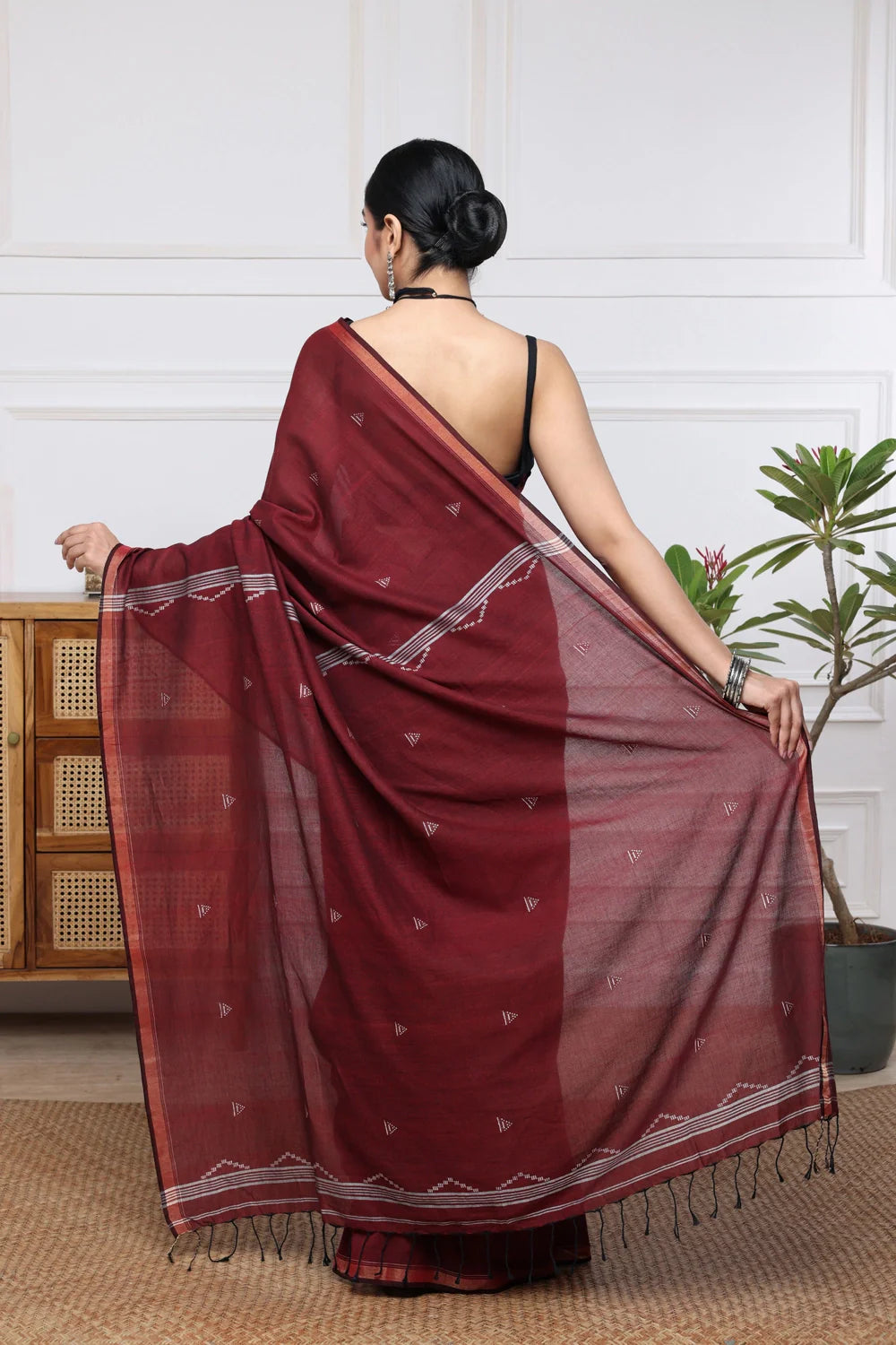 Handloom Wine Mulmul Cotton Jamdani Saree