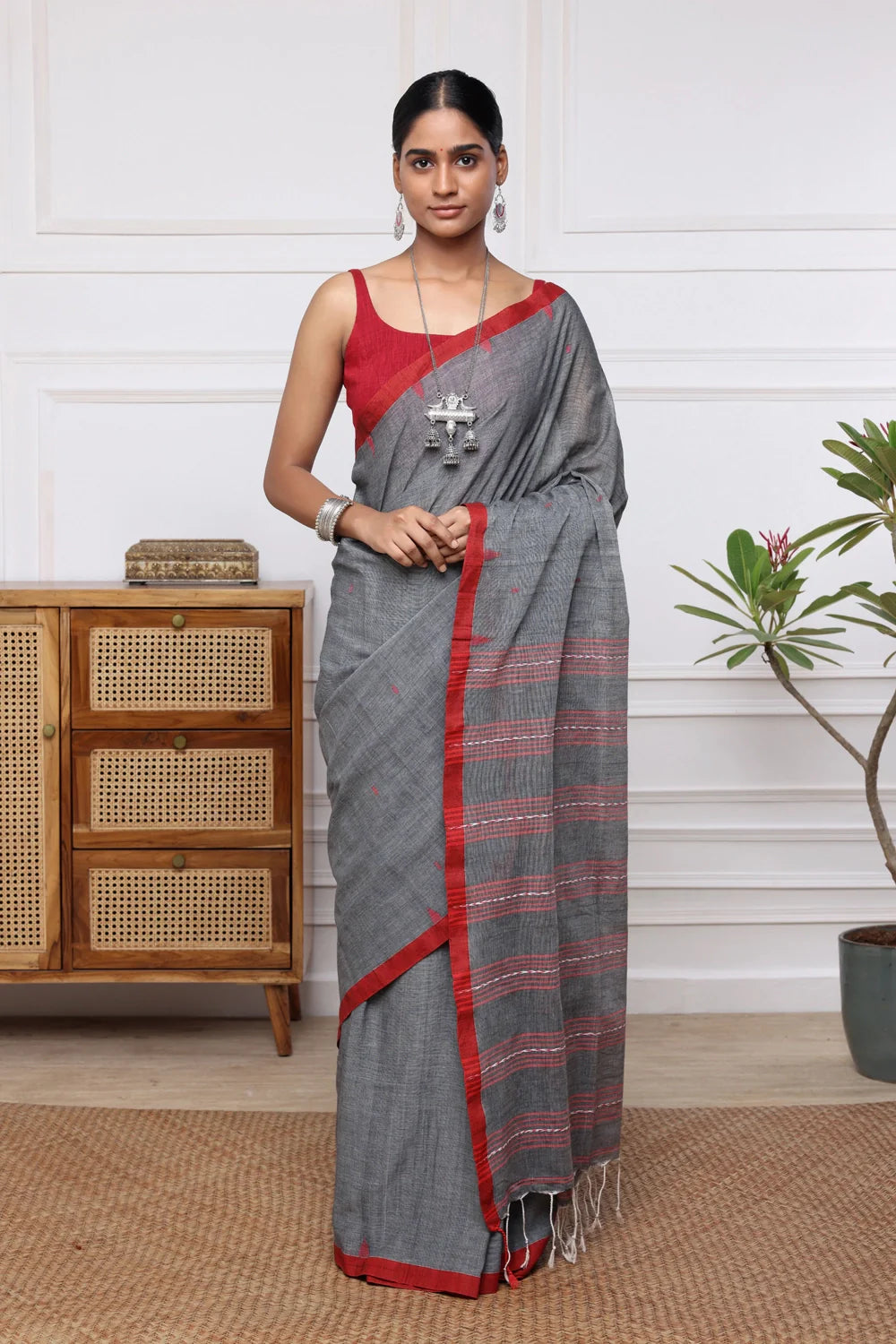 Handloom Grey Mul Cotton Jamdani Saree with Red Border