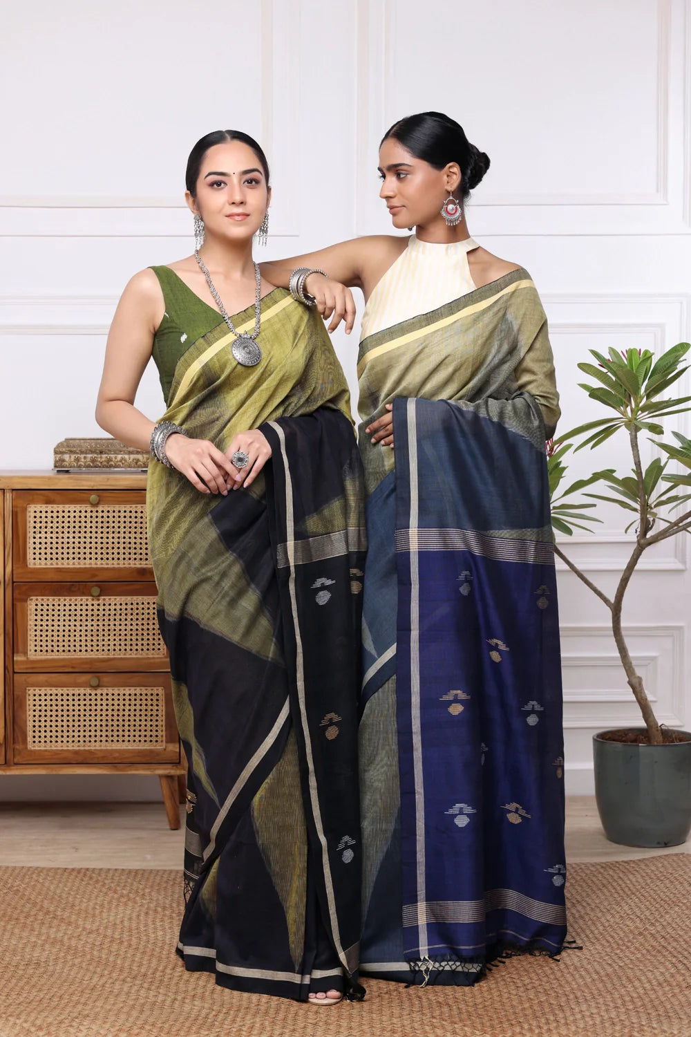 Handloom Black & Green Mul Cotton Jamdani Saree