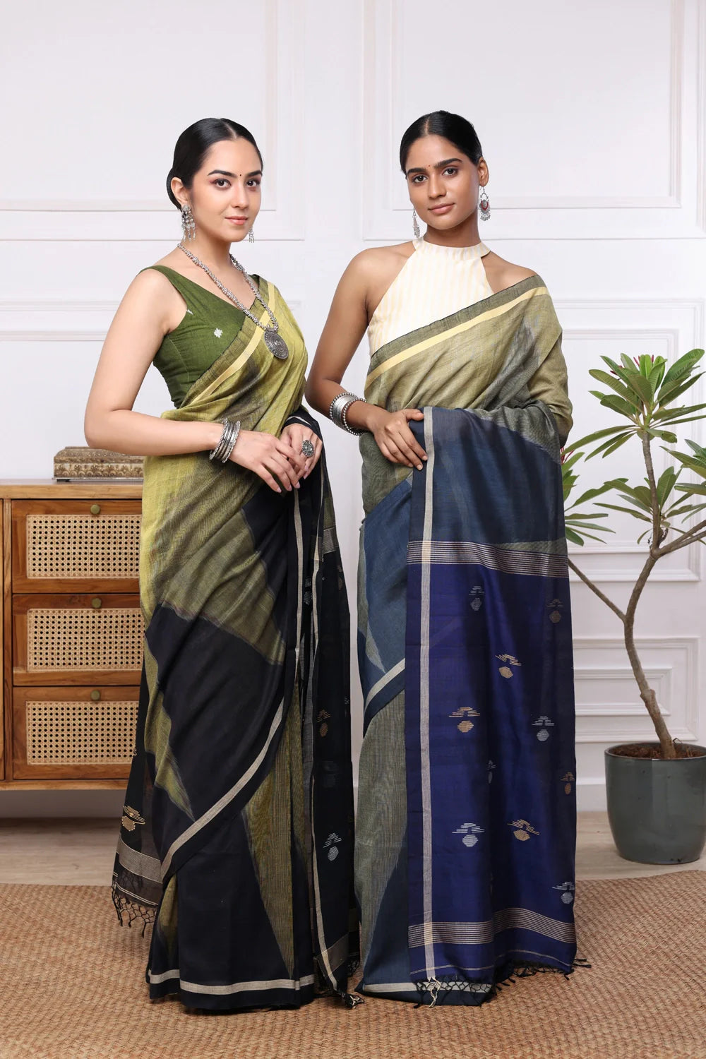 Handloom Black & Green Mul Cotton Jamdani Saree