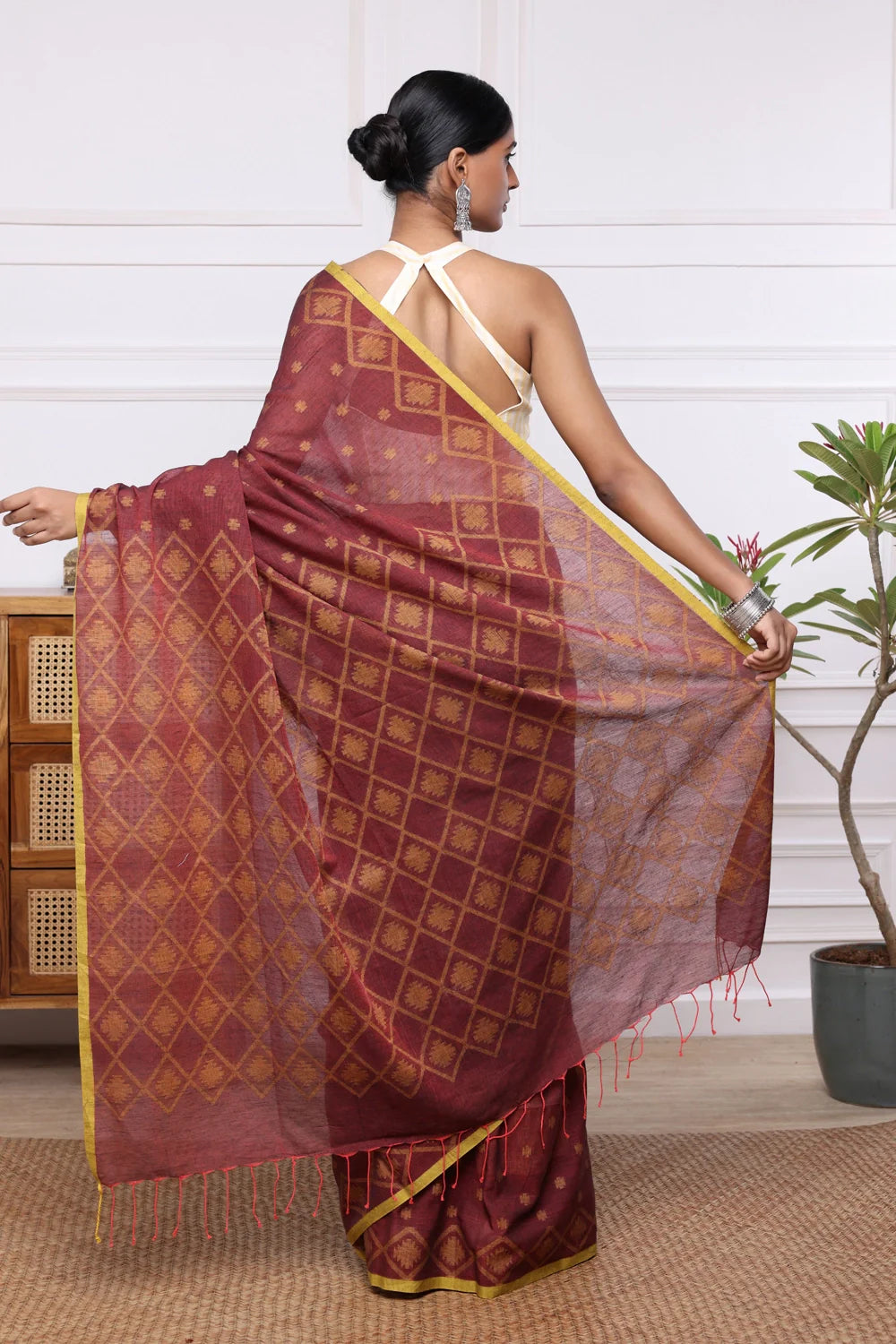 Handloom Fired Red Mul Cotton Jamdani Saree