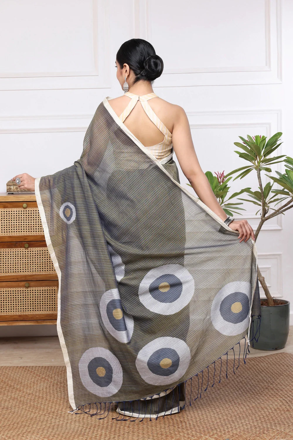 Handloom Olive Green Stripes Mul Cotton Eye Ball Saree