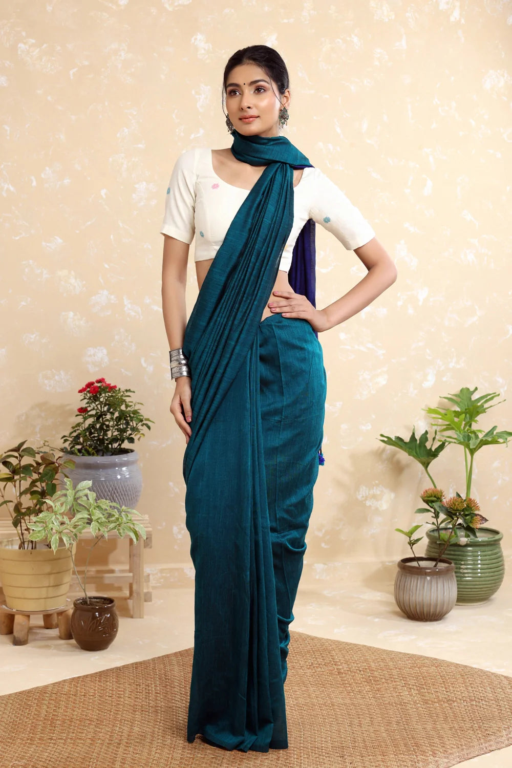 Handllom Ocean Blue  Mulmul Saree with Begani Pallu