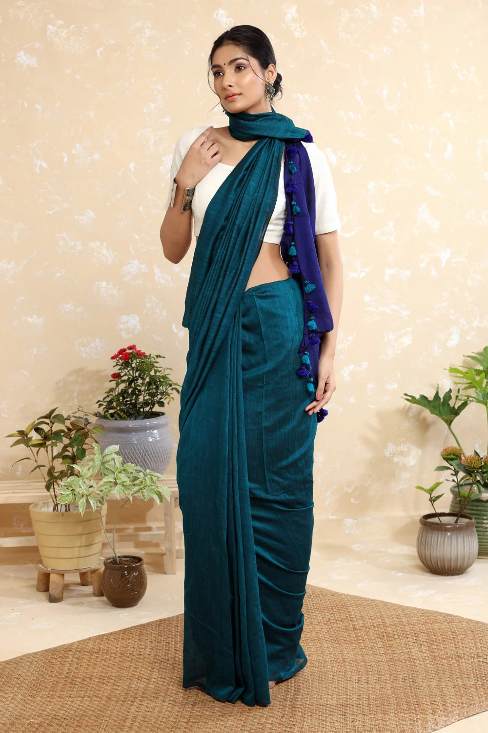 Handllom Ocean Blue  Mulmul Saree with Begani Pallu