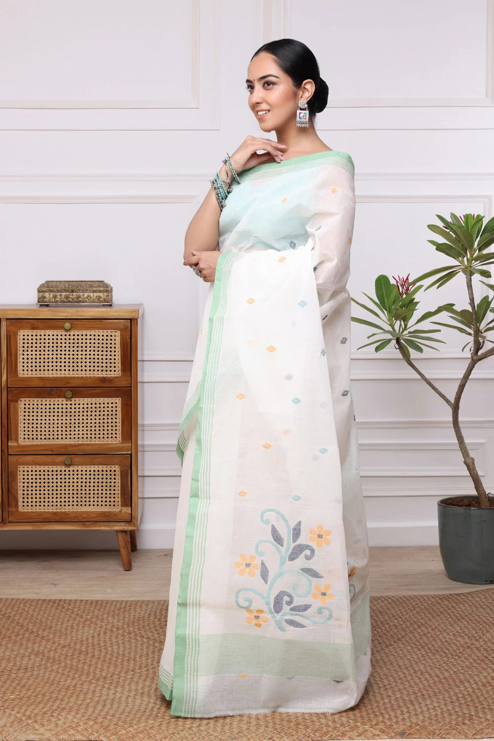 Handloom White Pure Cotton Multi Colour Floral Jamdani Saree