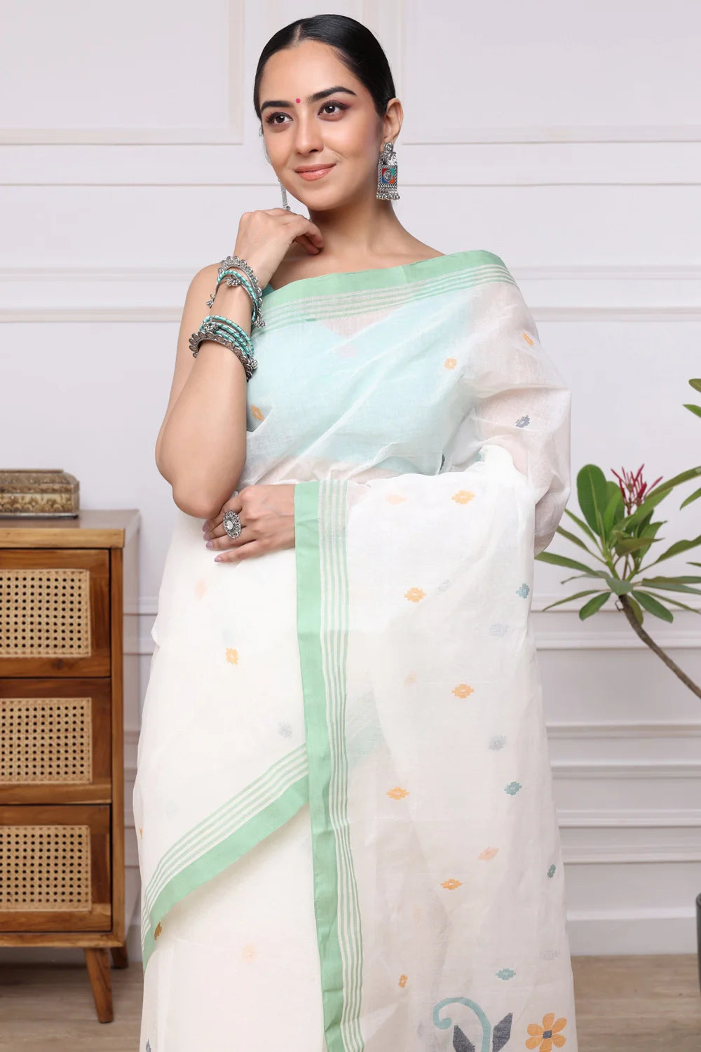 Handloom White Pure Cotton Multi Colour Floral Jamdani Saree