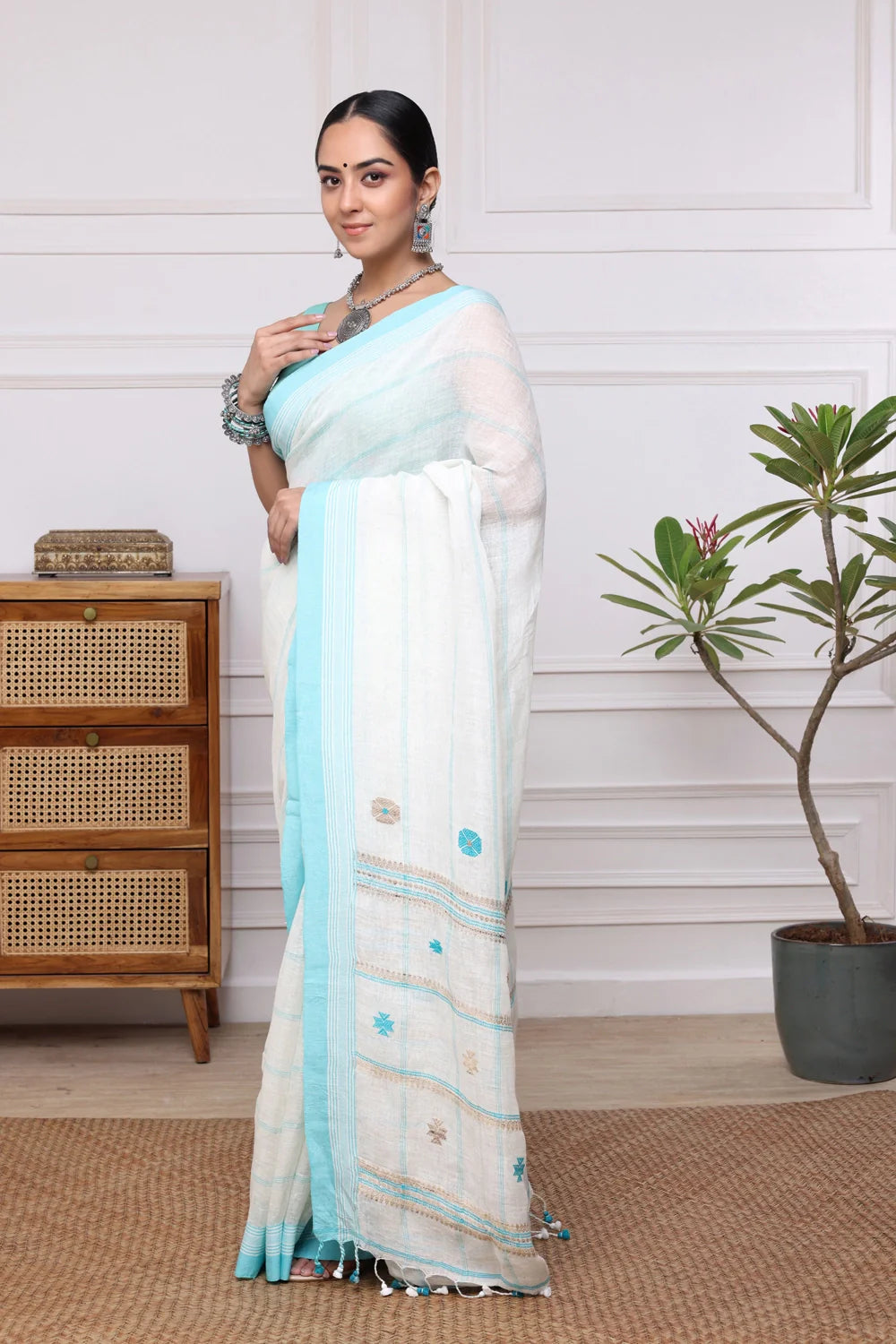 Handloom White Pure Linen Saree with Aqua Green Border