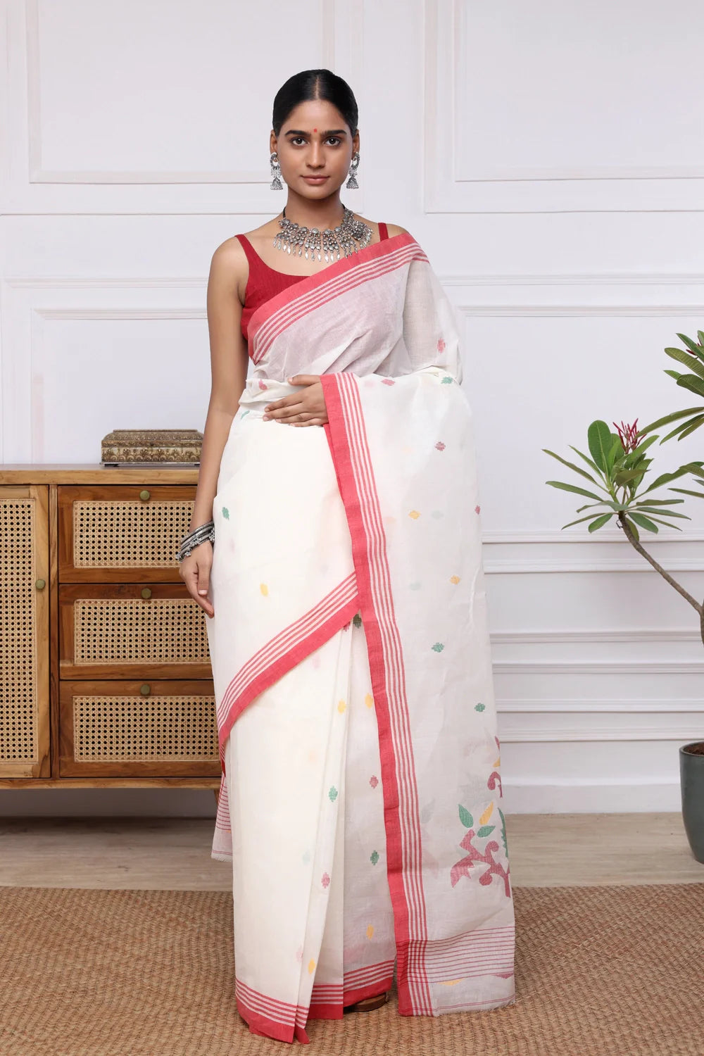 Handloom Off White & Red Pure Cotton Jamdani Saree