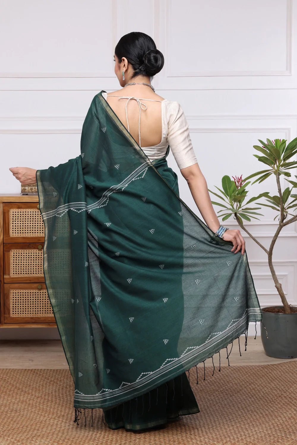 Handloom Basil Green Mulmul Cotton Jamdani Saree