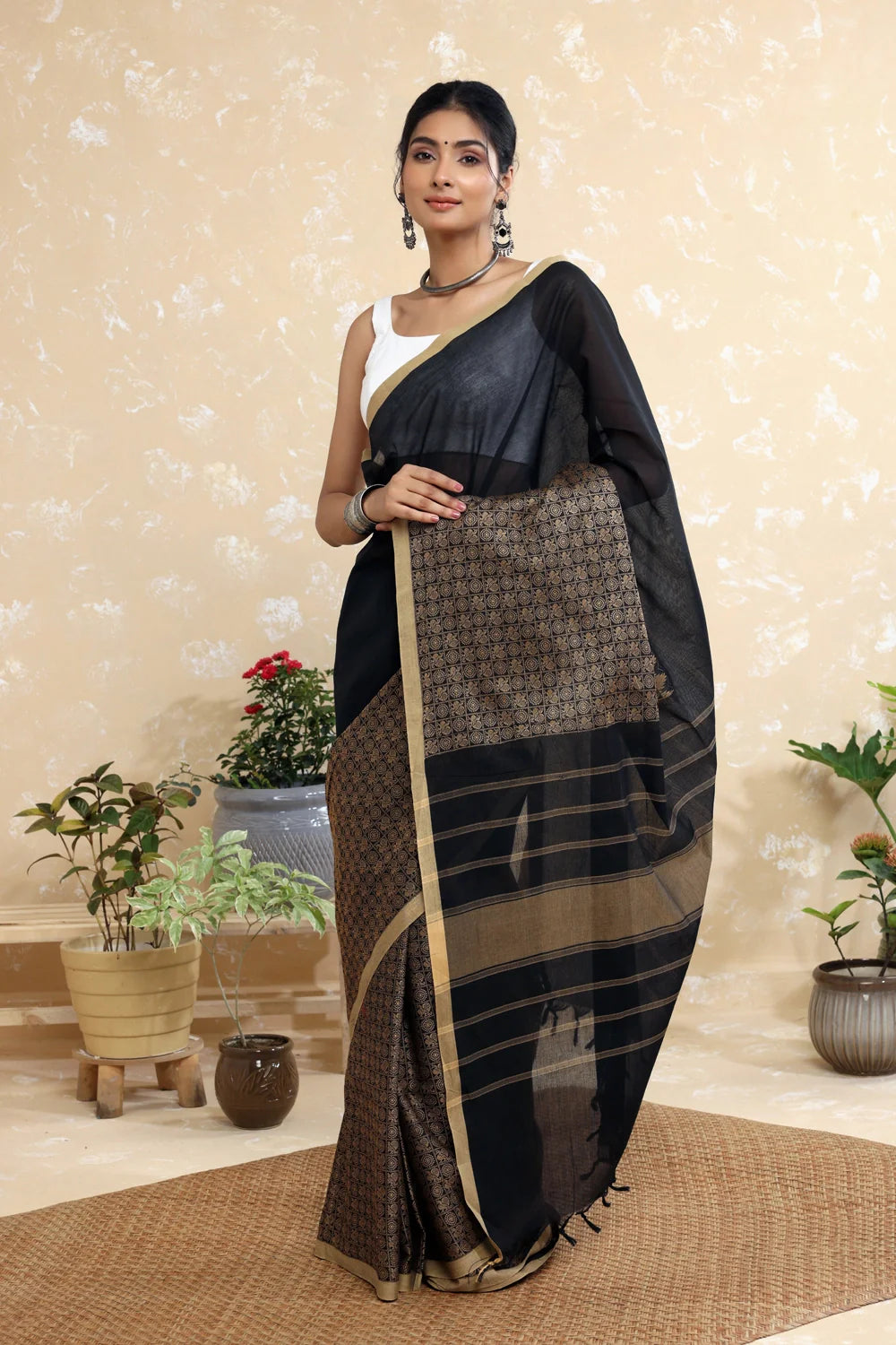 Handloom Black Pure Cotton Kanchi Saree