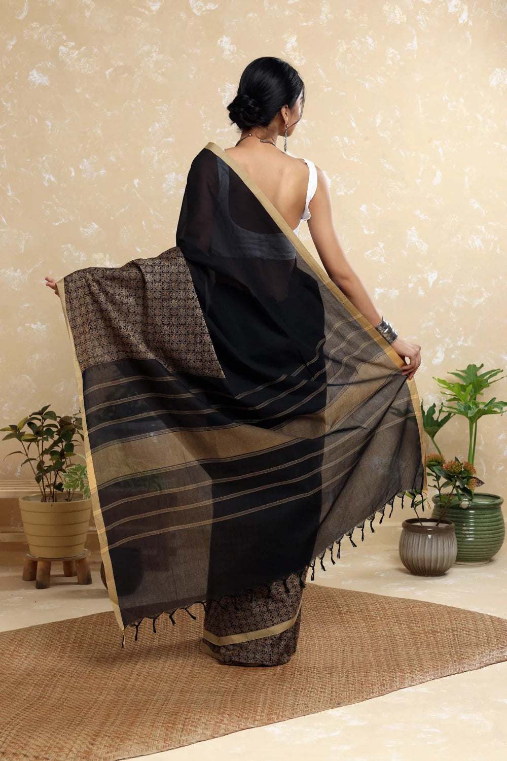 Handloom Black Pure Cotton Kanchi Saree