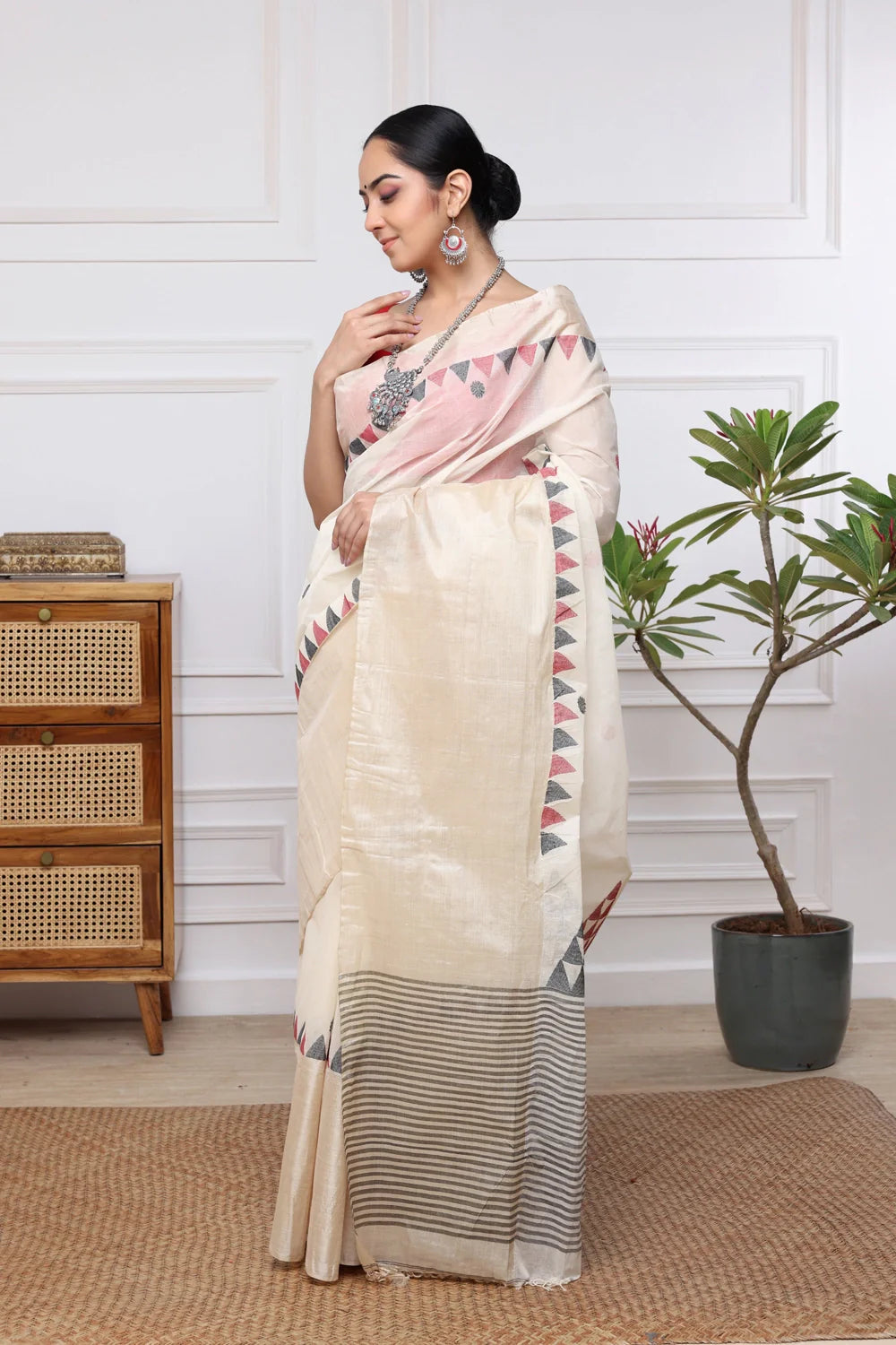 Handloom Off White Pure Cotton Red & Black Jamdani Saree with Tussar Silk Border