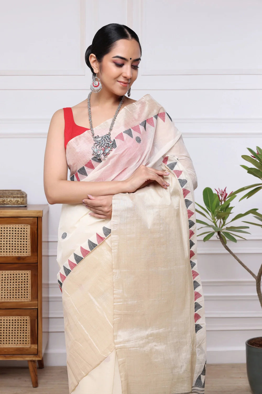 Handloom Off White Pure Cotton Red & Black Jamdani Saree with Tussar Silk Border