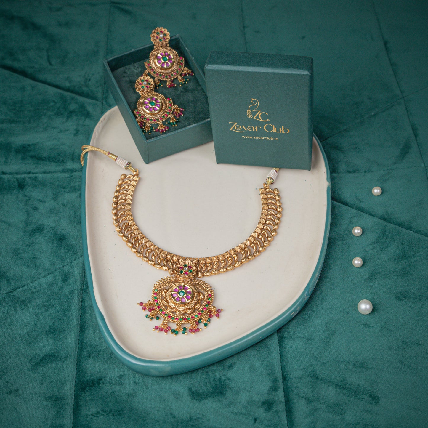 Antique Gold Set with pink-green semi precious stones