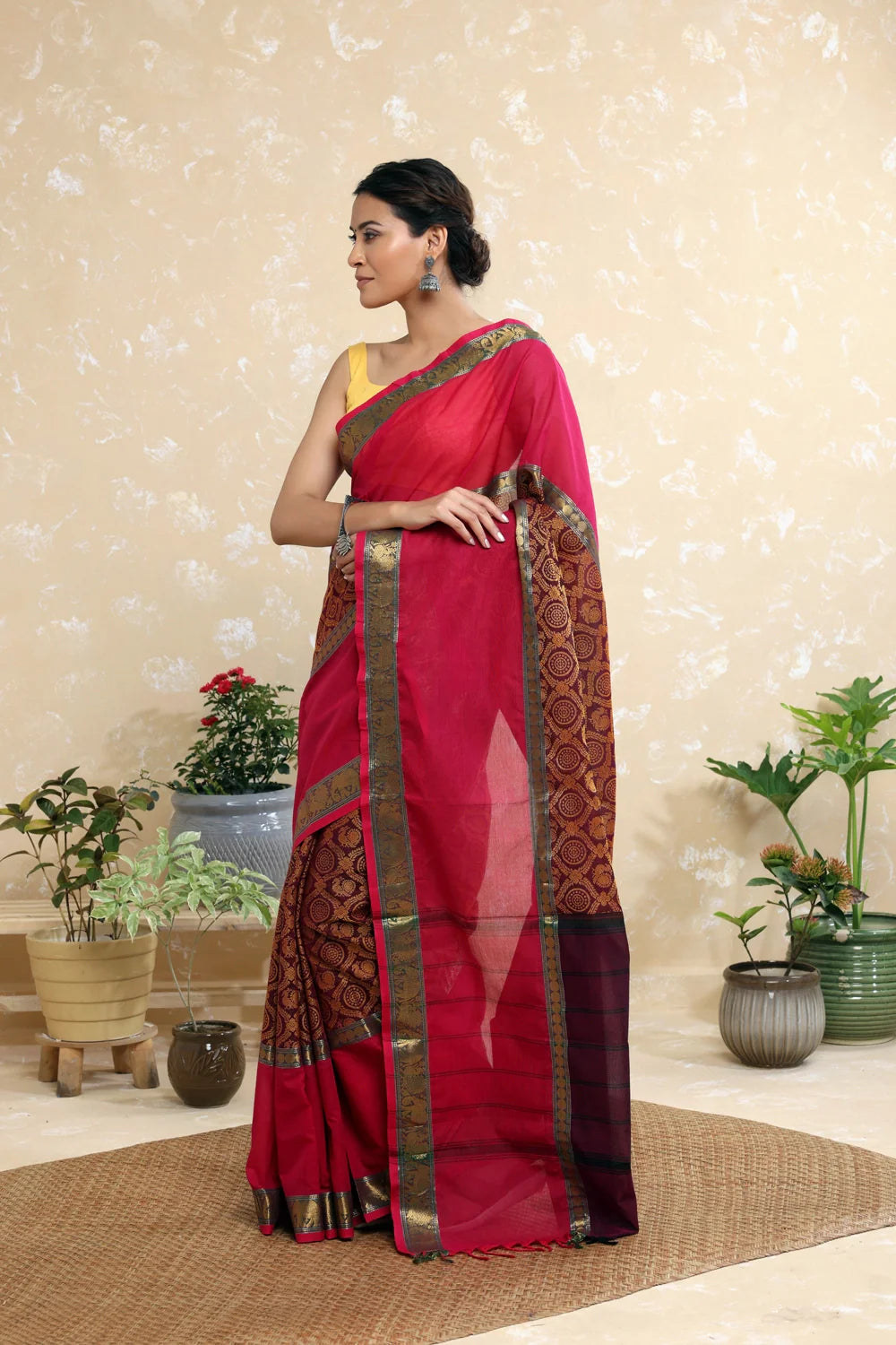 Handloom Magenta Pink Pure Cotton Kanchi Saree with Gold Zari Border