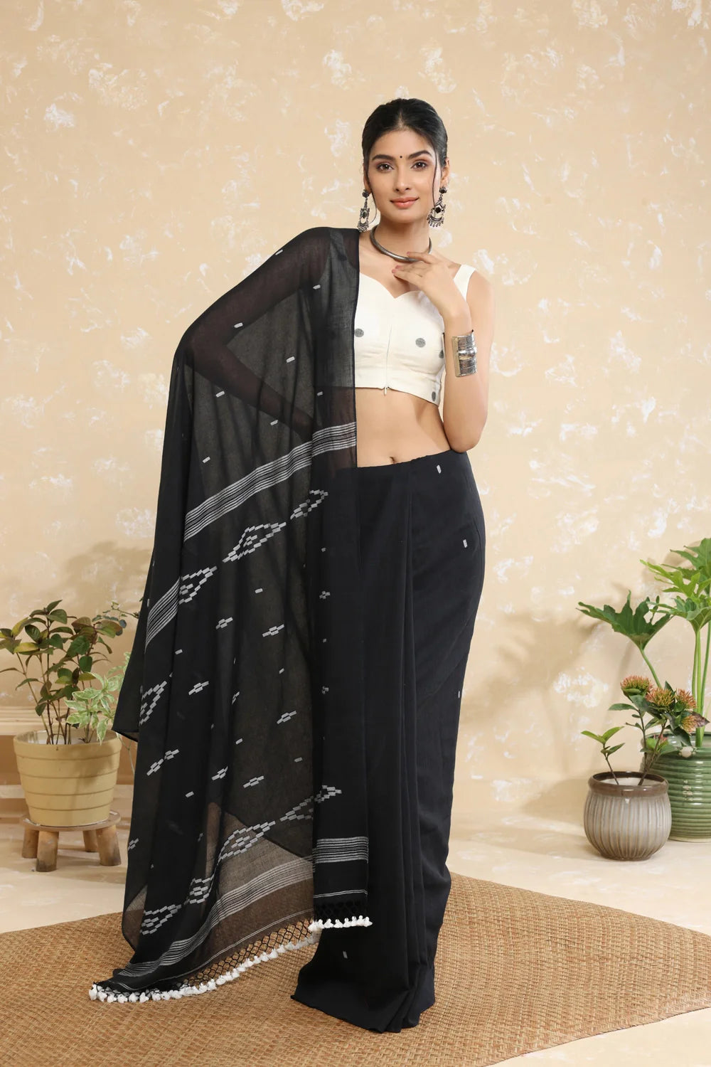 Handloom Black Mulmul Jamdani Saree With Tassels