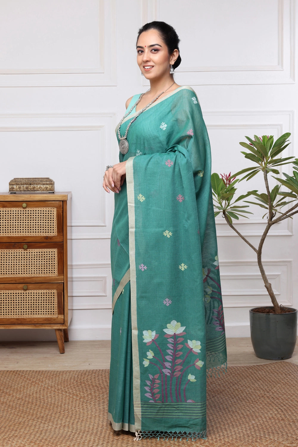 Handloom Sea Green Soft Cotton Jamdani saree