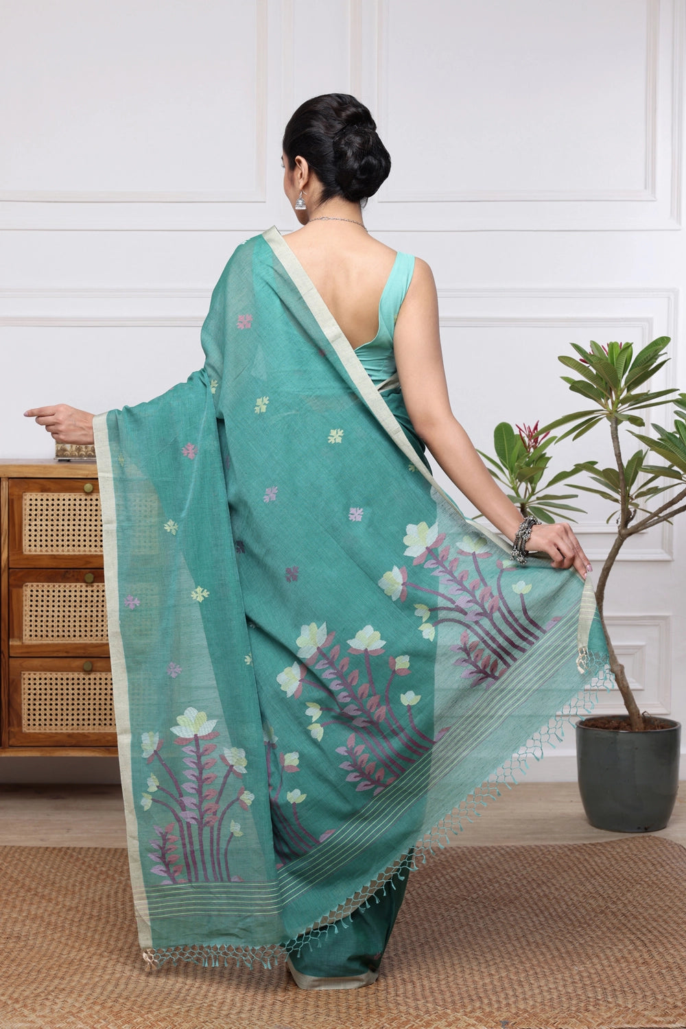 Handloom Sea Green Soft Cotton Jamdani saree