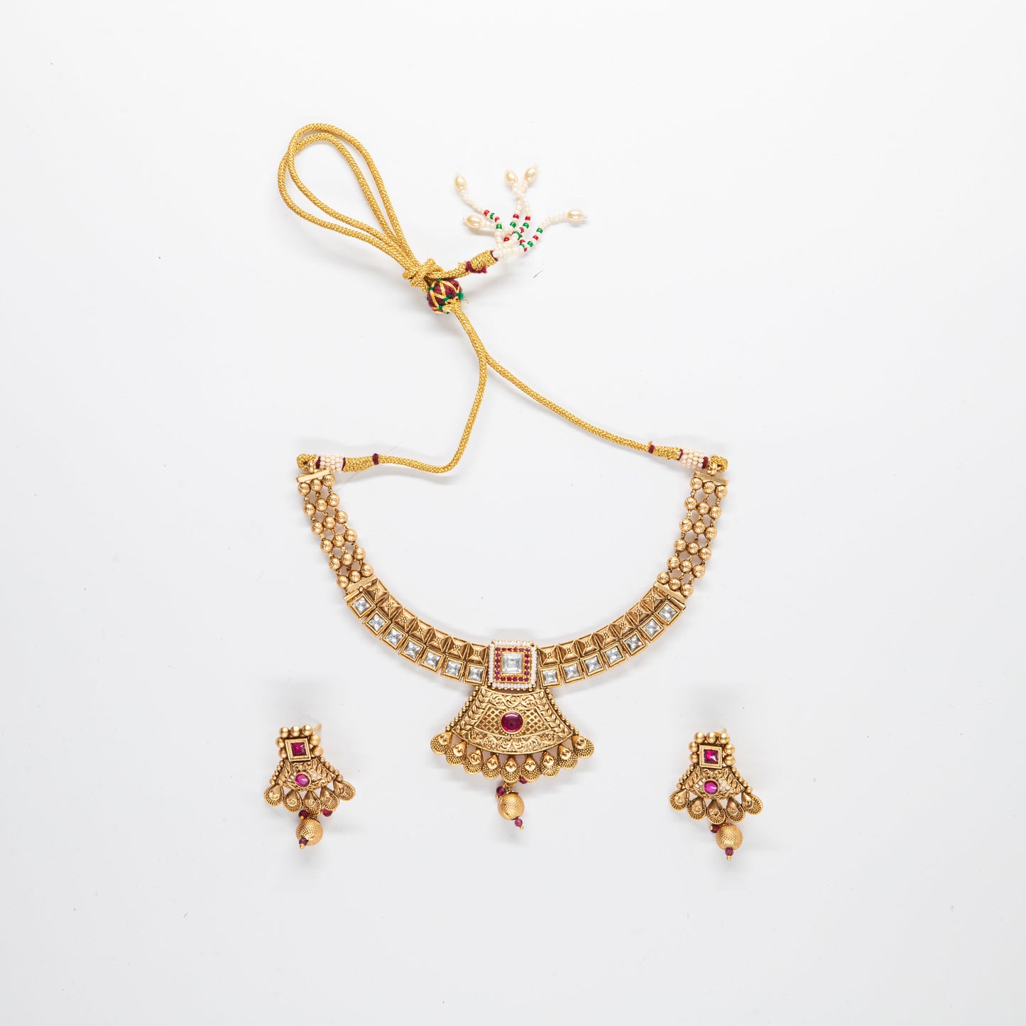 Minimalist Gold Plated Kundan Set