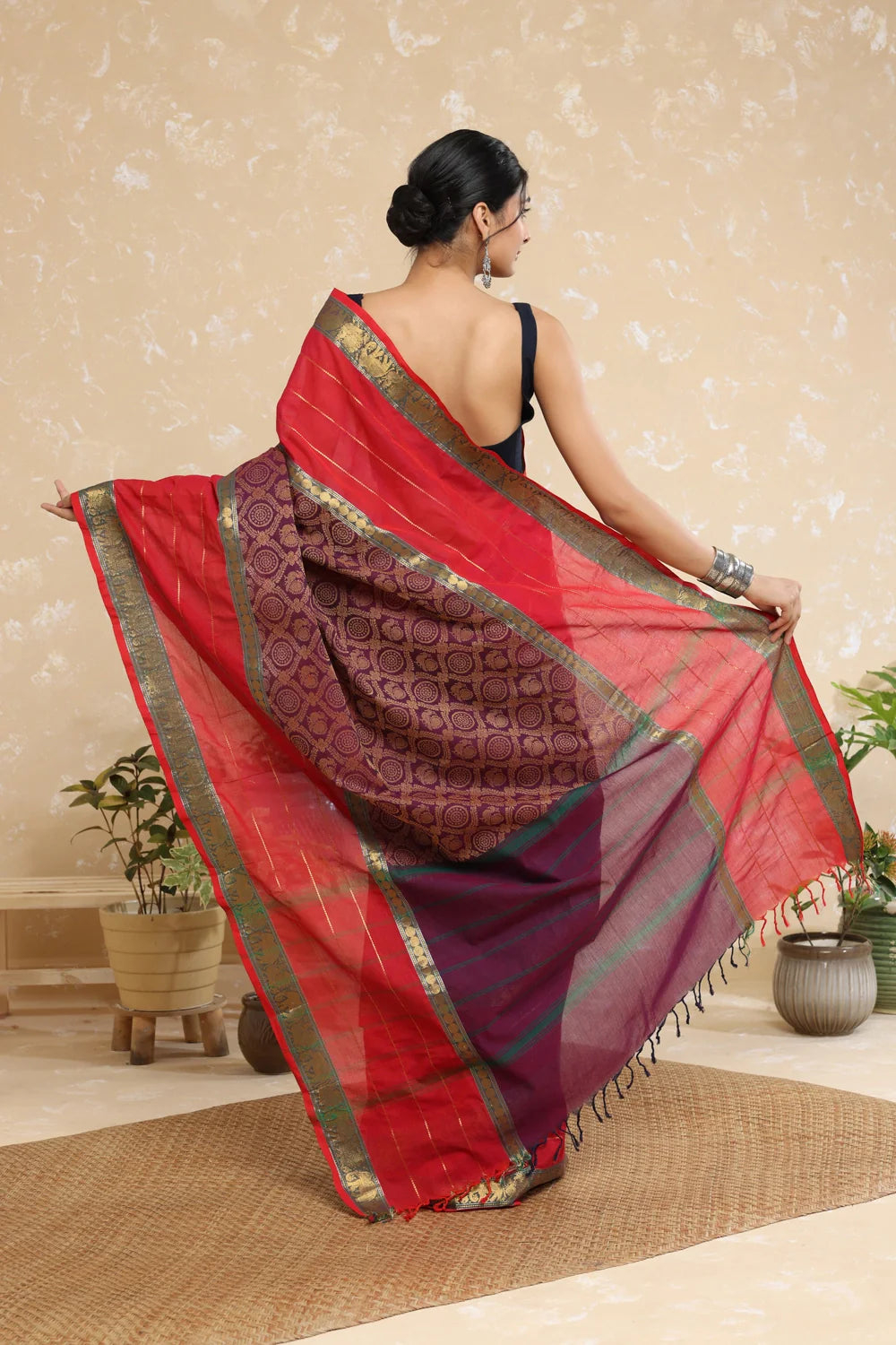 Handloom Magenta Pink & Purple Pure Cotton Kanchi Saree with Gold Zari Border