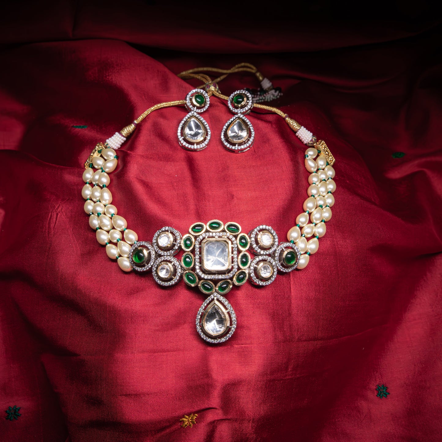 Emerald Kundan Pearl Choker