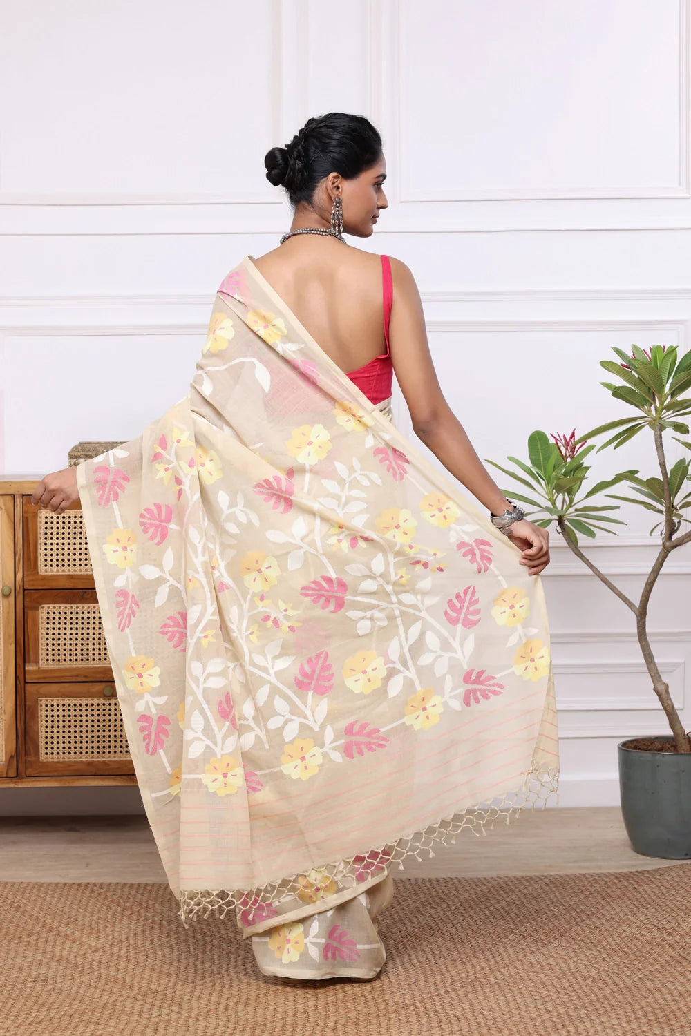 Handloom Dark Cream Soft Cotton Multi Colour Floral Jamdani Saree