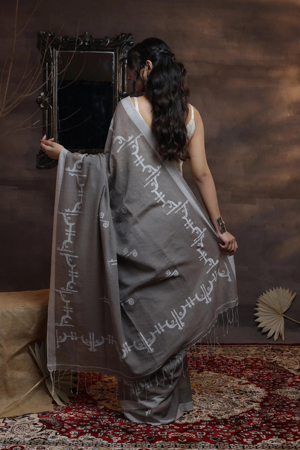 Grey Handloom Soft Cotton Saree With Alpona Design