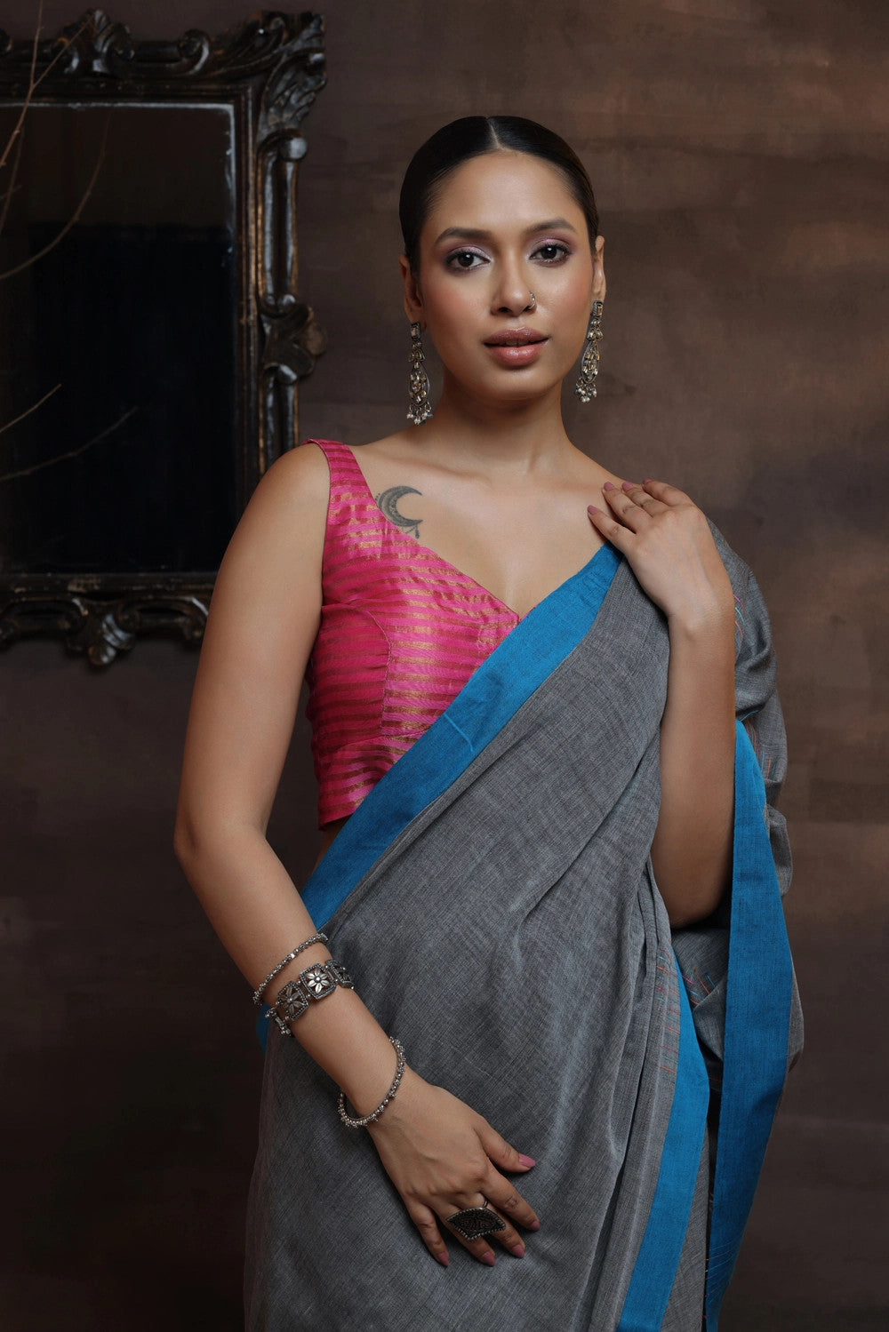 Handloom Grey Soft Cotton Saree With Blue Border