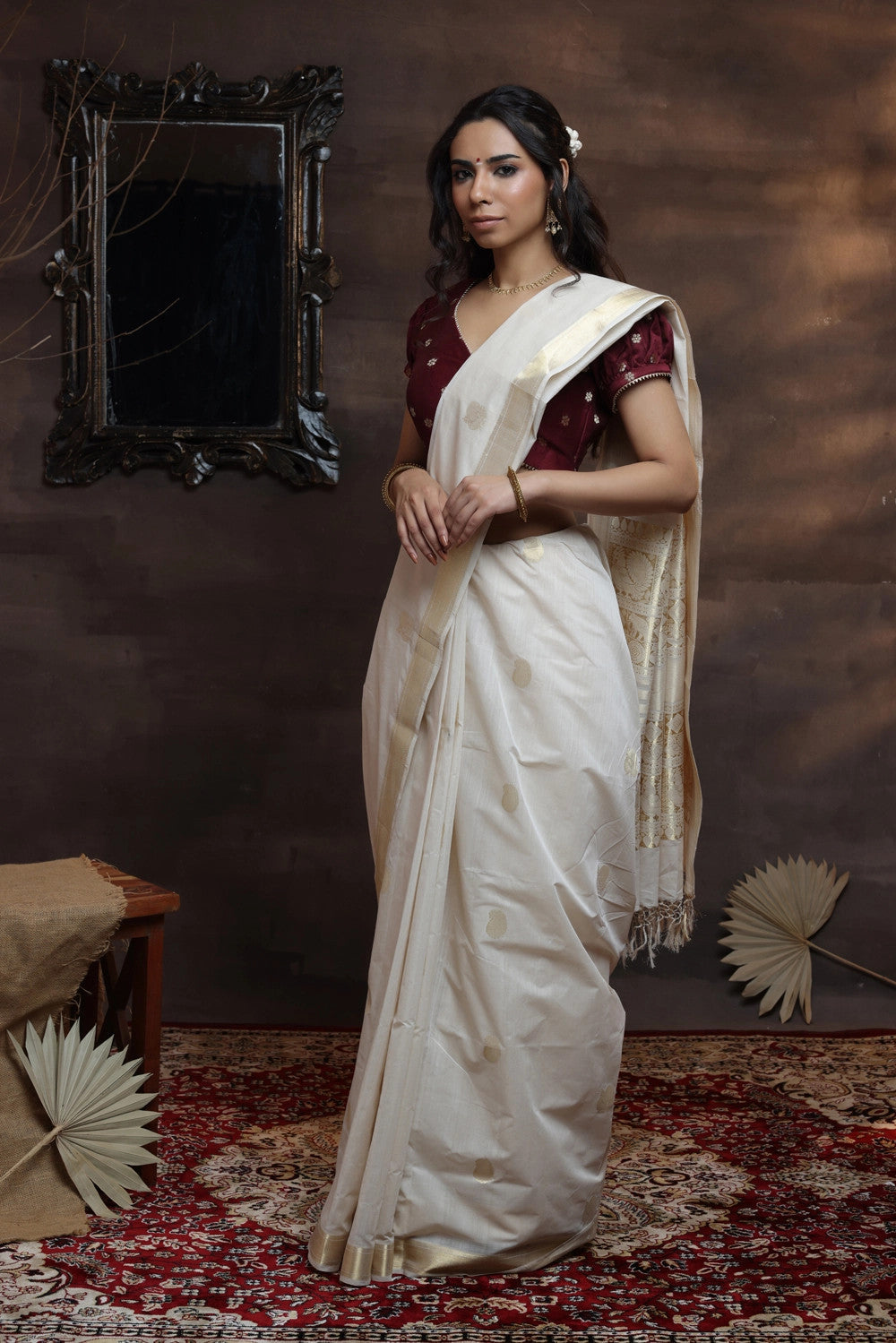 Handloom Off White Pure Cotton Kasavu Saree With Gold Zari Border & Motifs